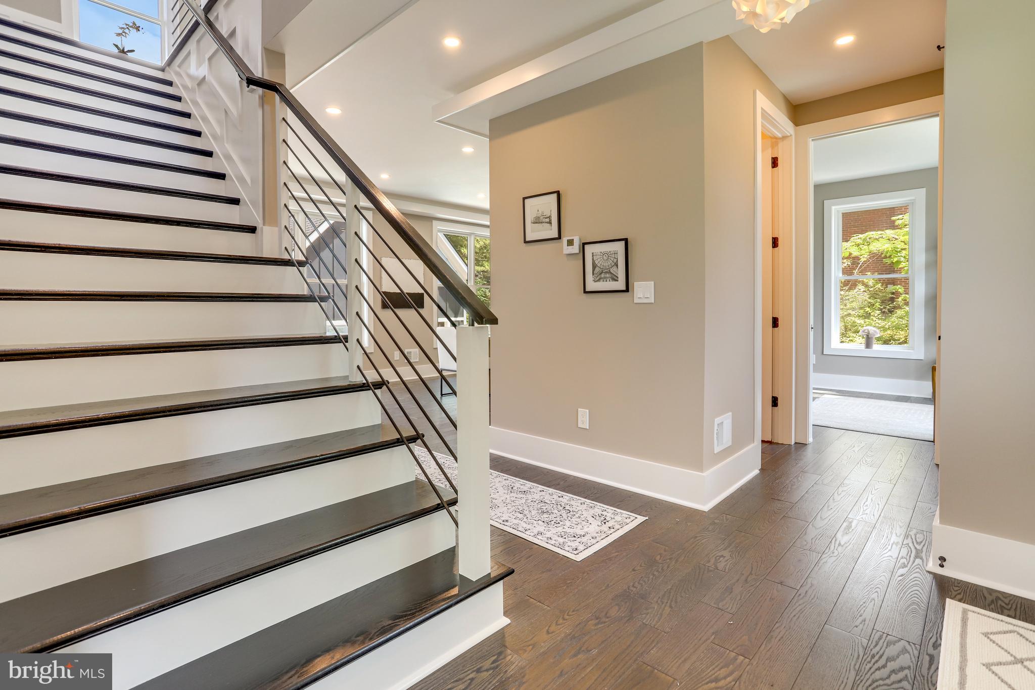 MADISON MANOR - Residential