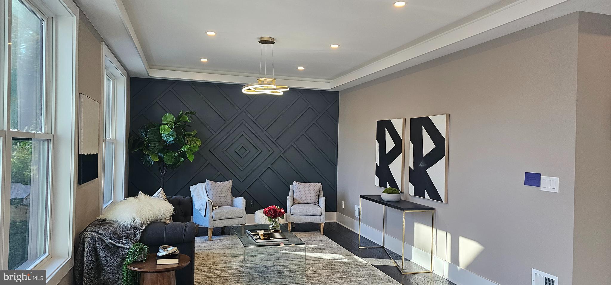 MADISON MANOR - Residential