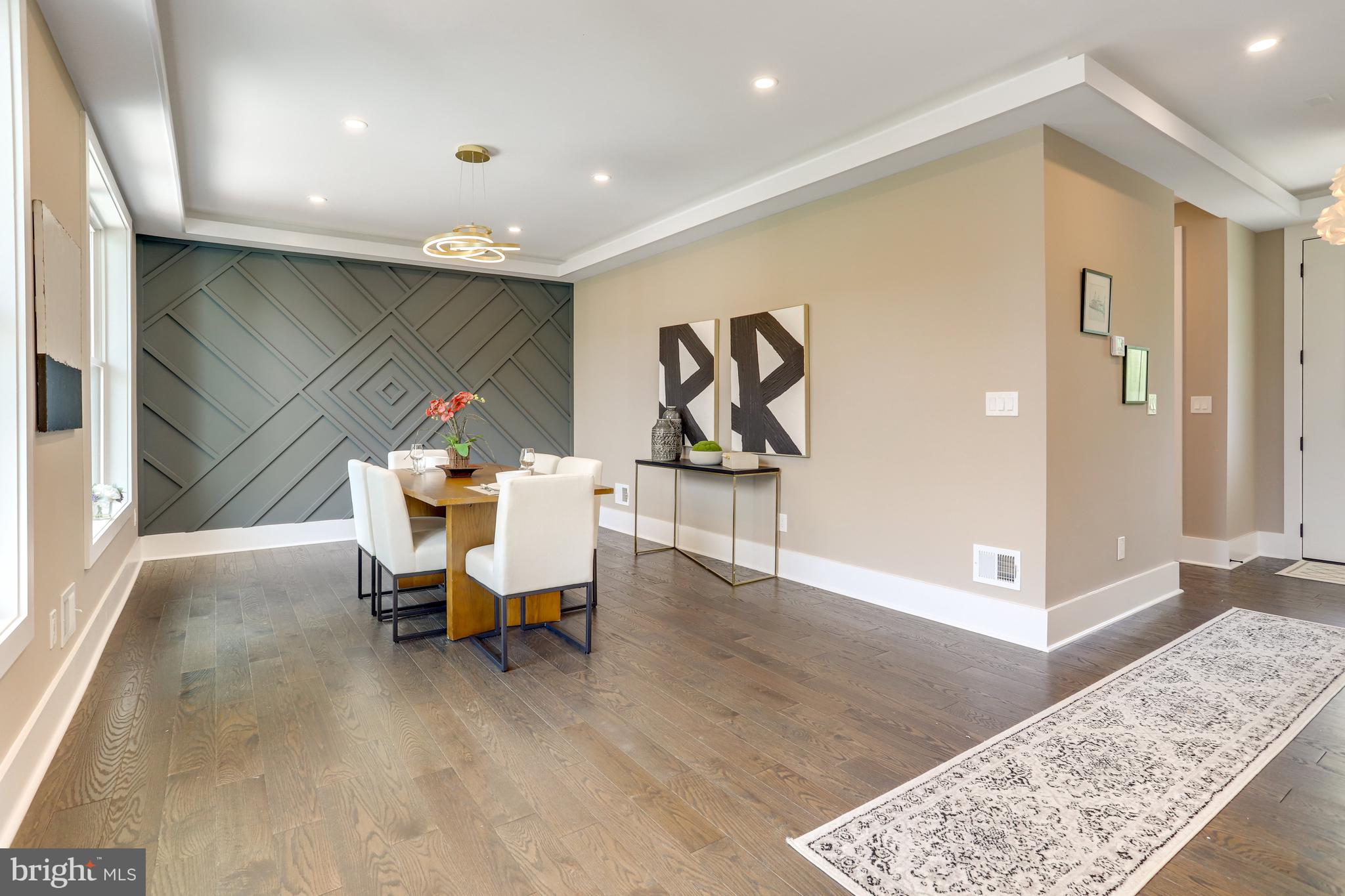 MADISON MANOR - Residential