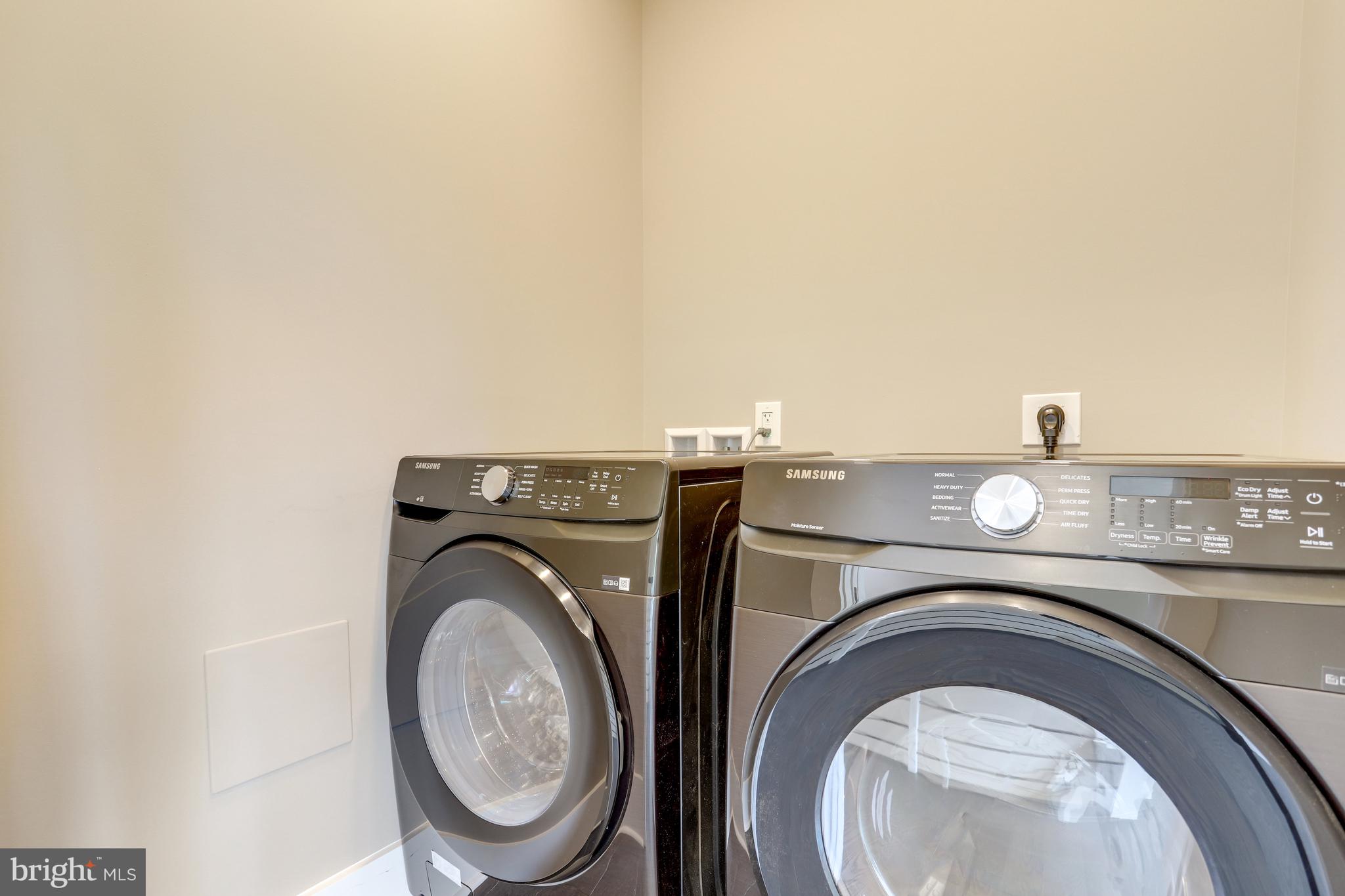 MADISON MANOR - Residential