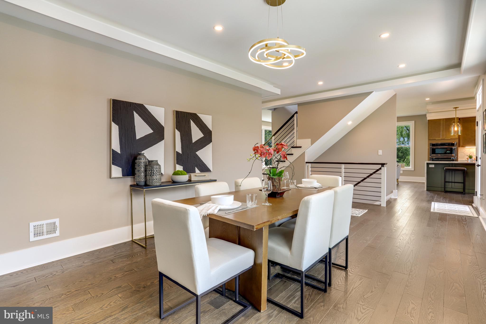 MADISON MANOR - Residential