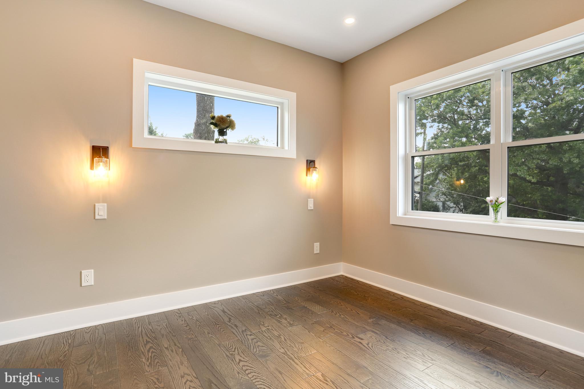 MADISON MANOR - Residential