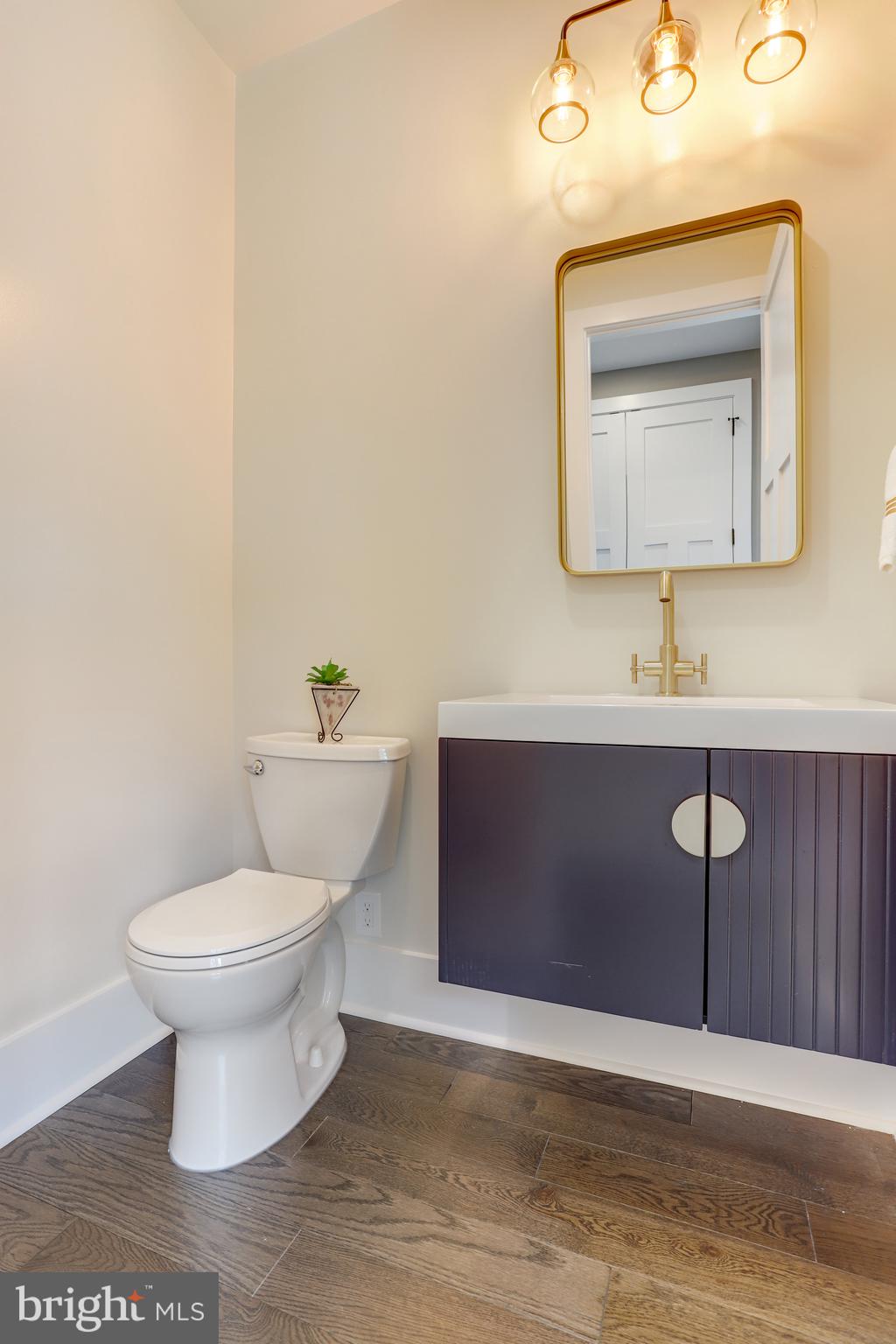 MADISON MANOR - Residential