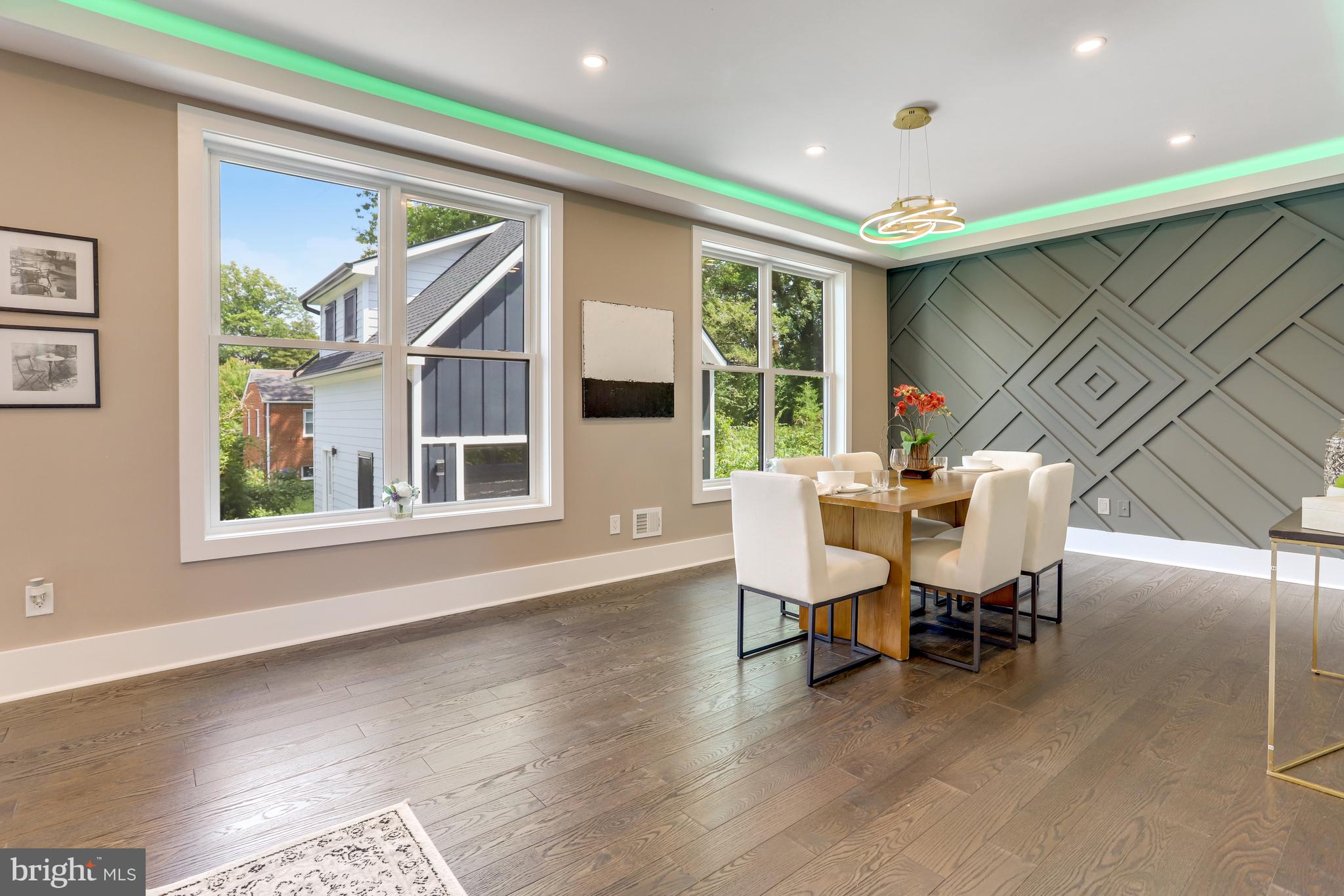 MADISON MANOR - Residential