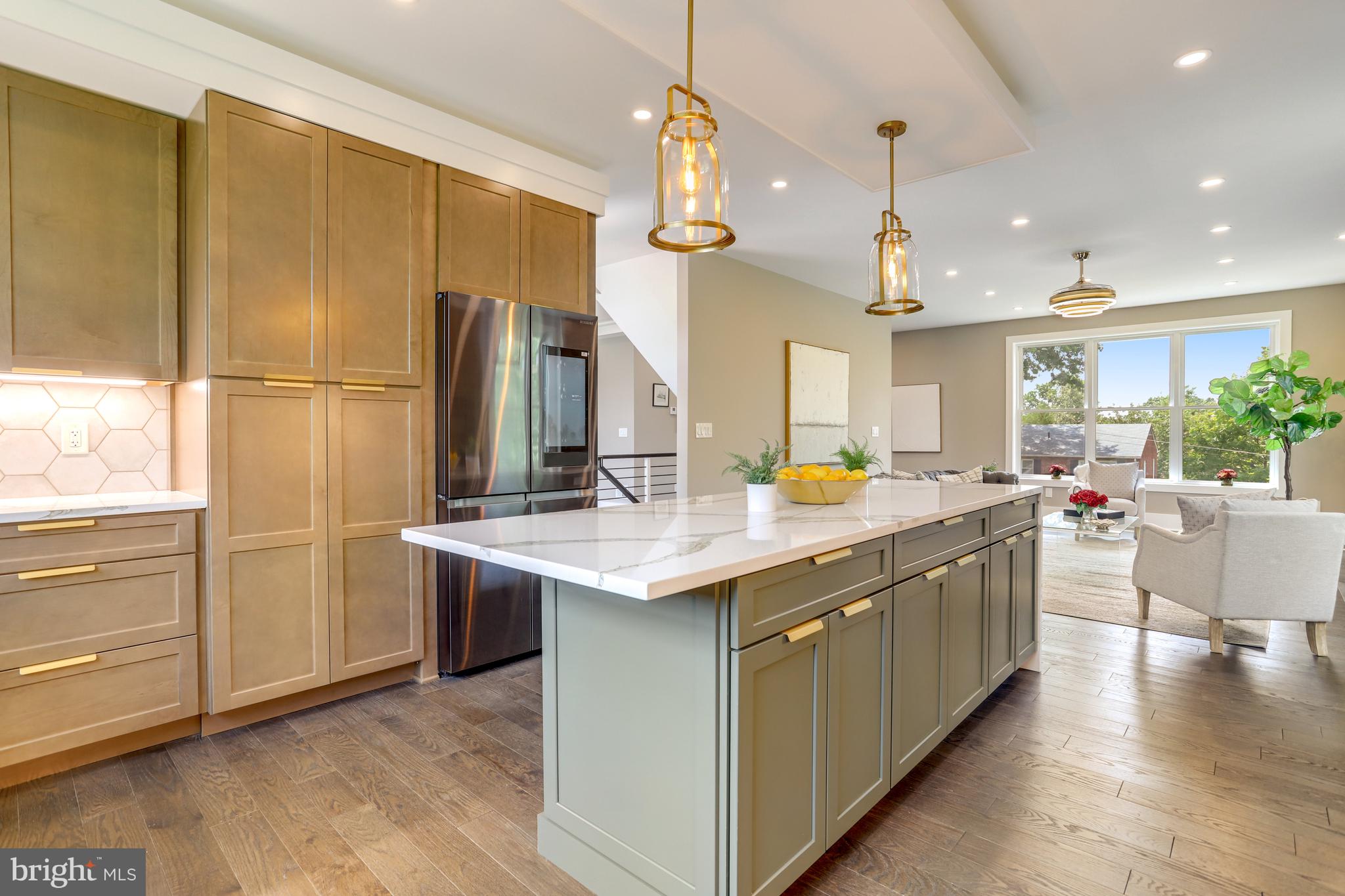 MADISON MANOR - Residential