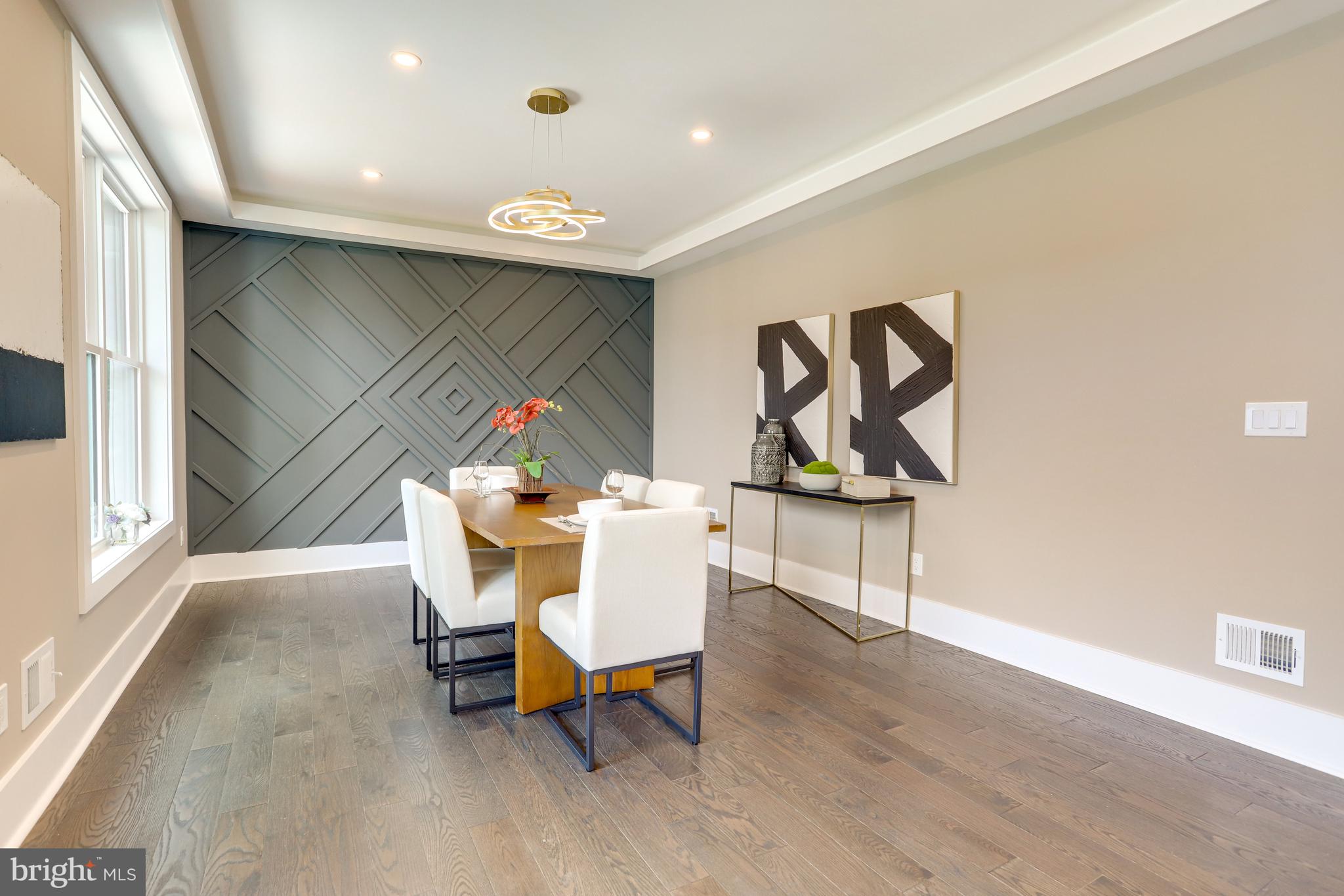 MADISON MANOR - Residential