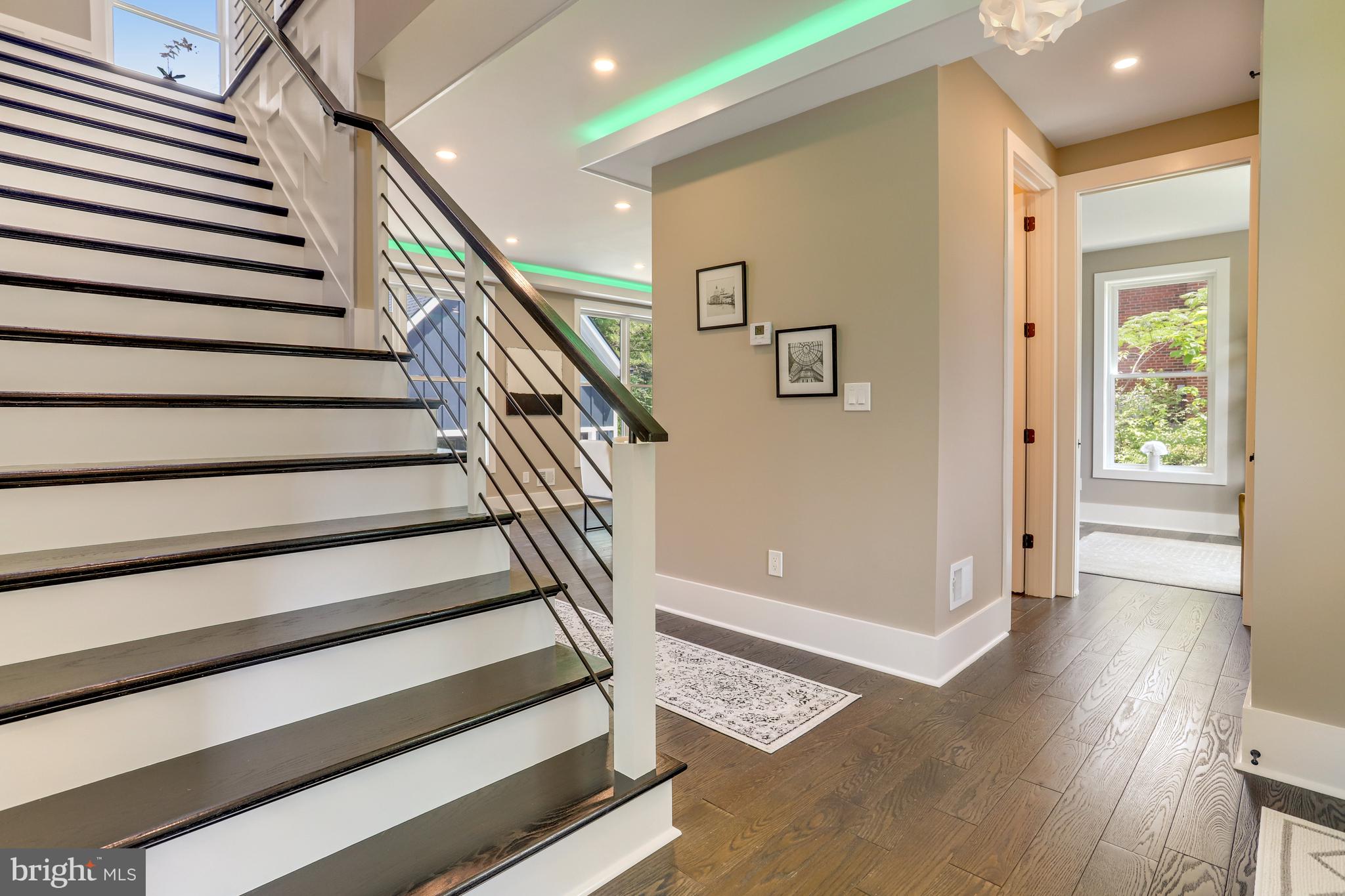 MADISON MANOR - Residential