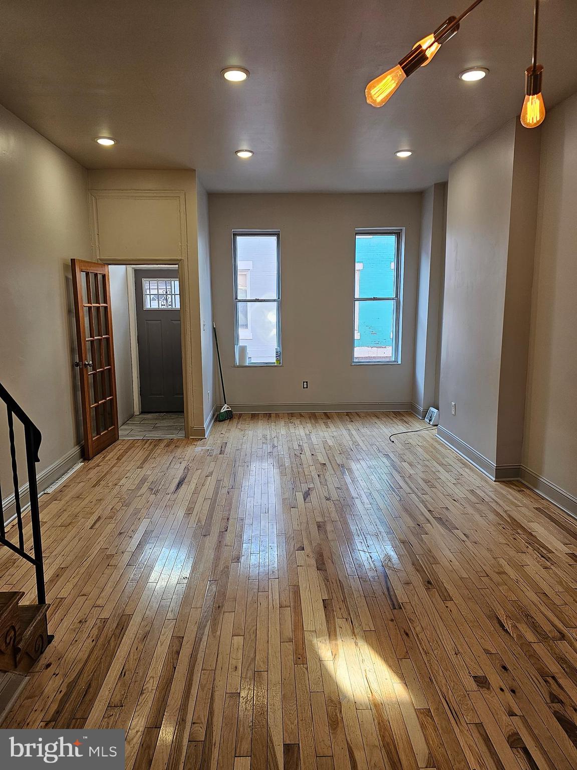 STRAWBERRY MANSION - Residential