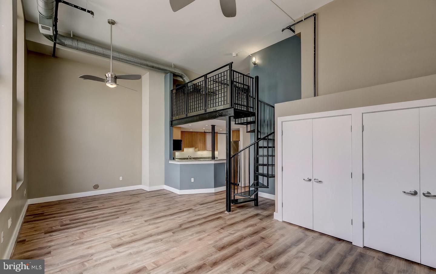 22 S HOWARD STREET R-201