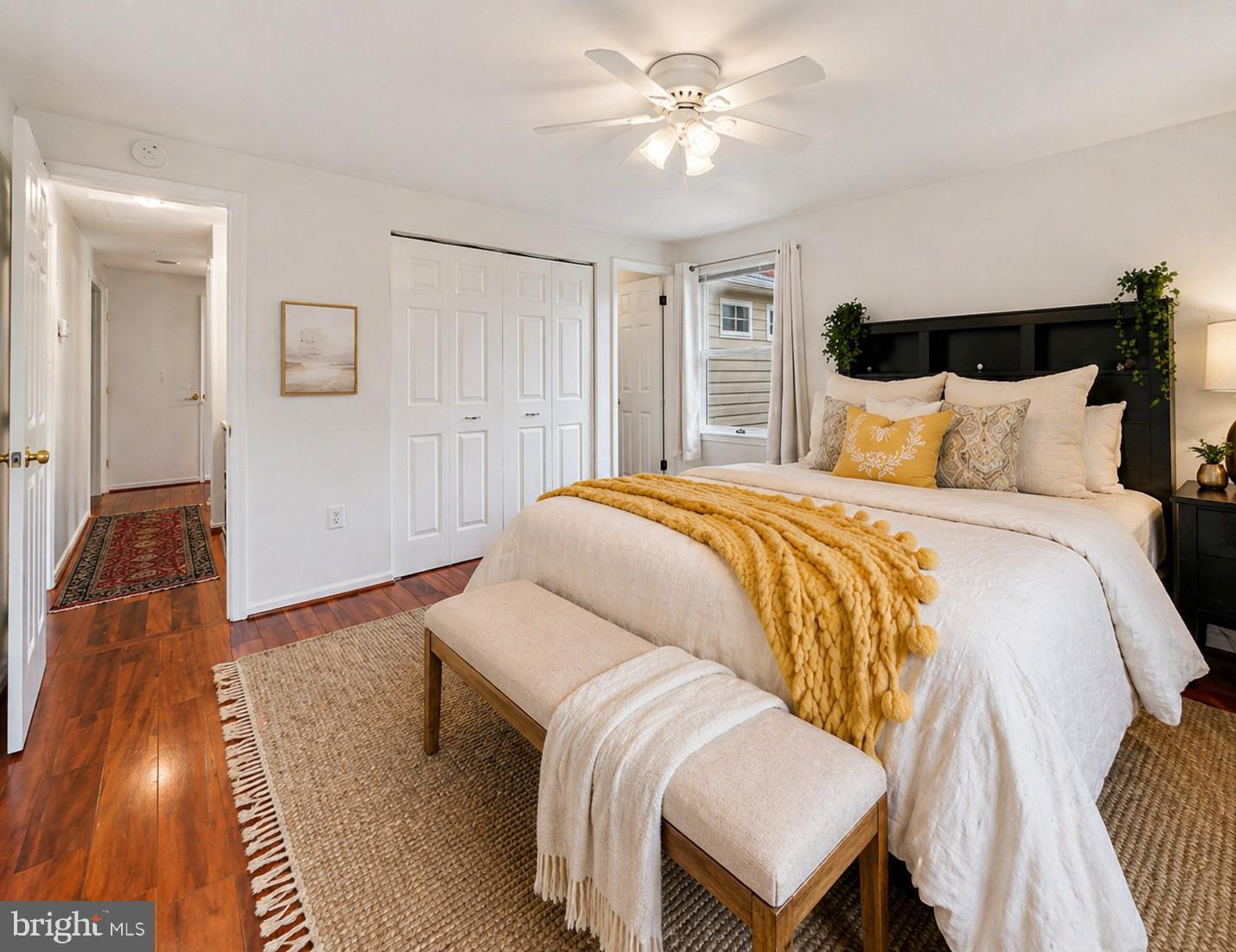 MONTGOMERY KNOLLS - Residential