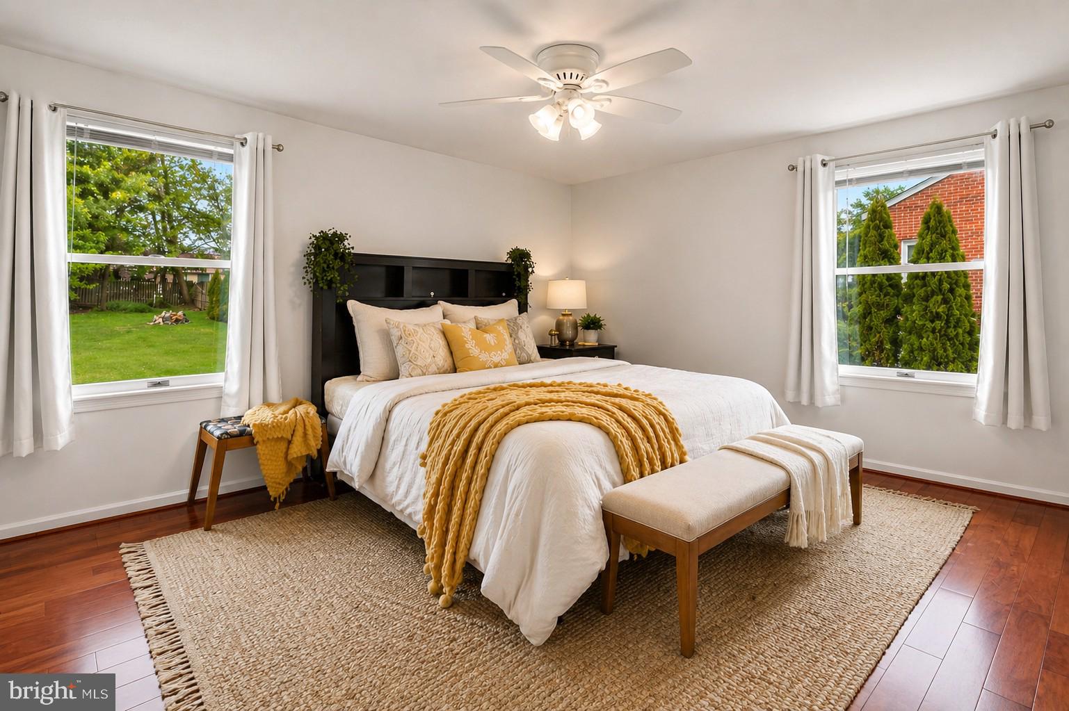 MONTGOMERY KNOLLS - Residential