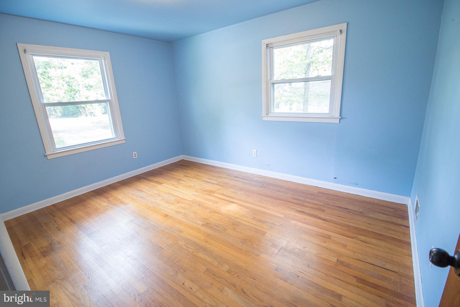 TOWN CREEK MANOR - Residential