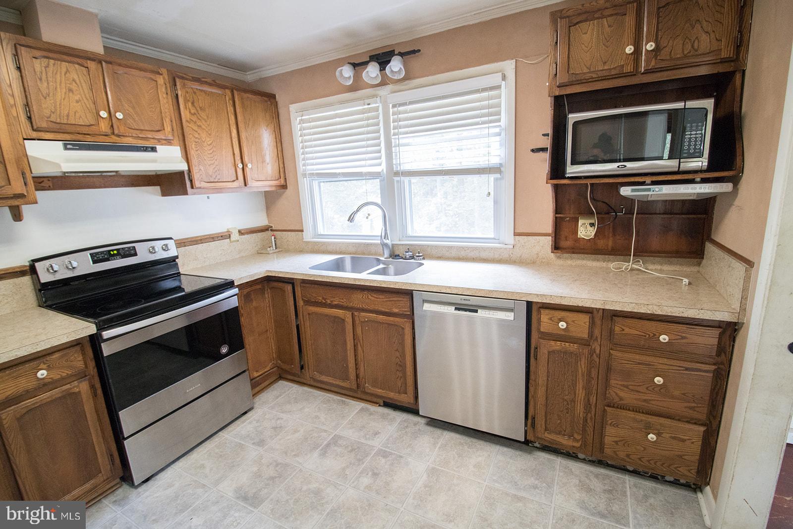 TOWN CREEK MANOR - Residential