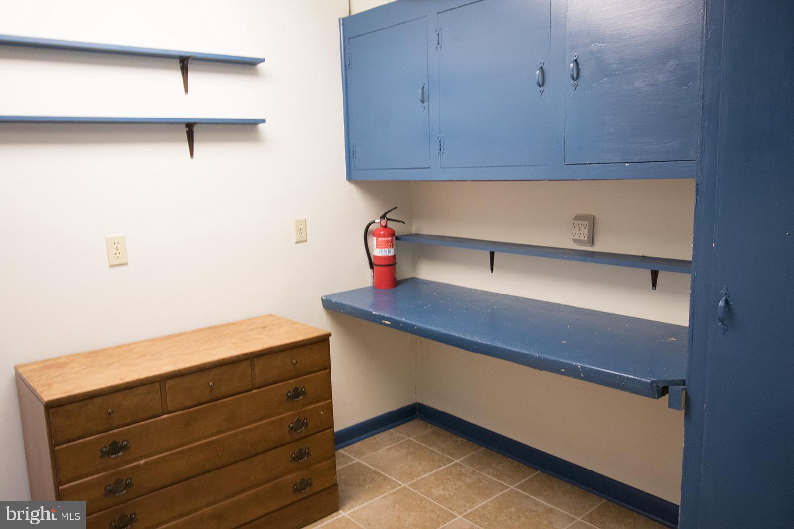 TOWN CREEK MANOR - Residential