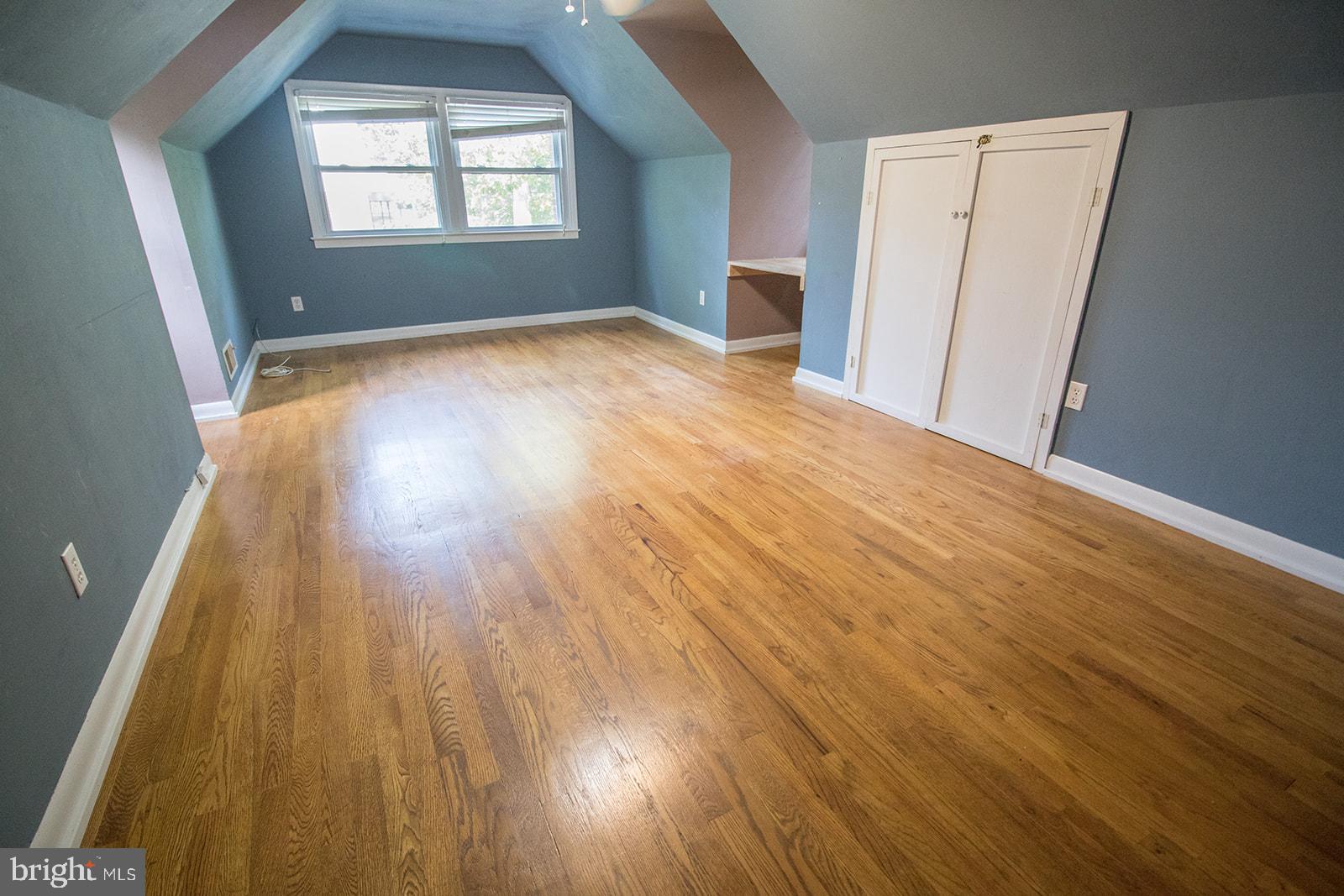 TOWN CREEK MANOR - Residential