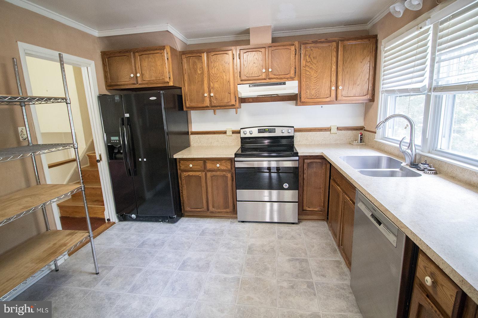 TOWN CREEK MANOR - Residential