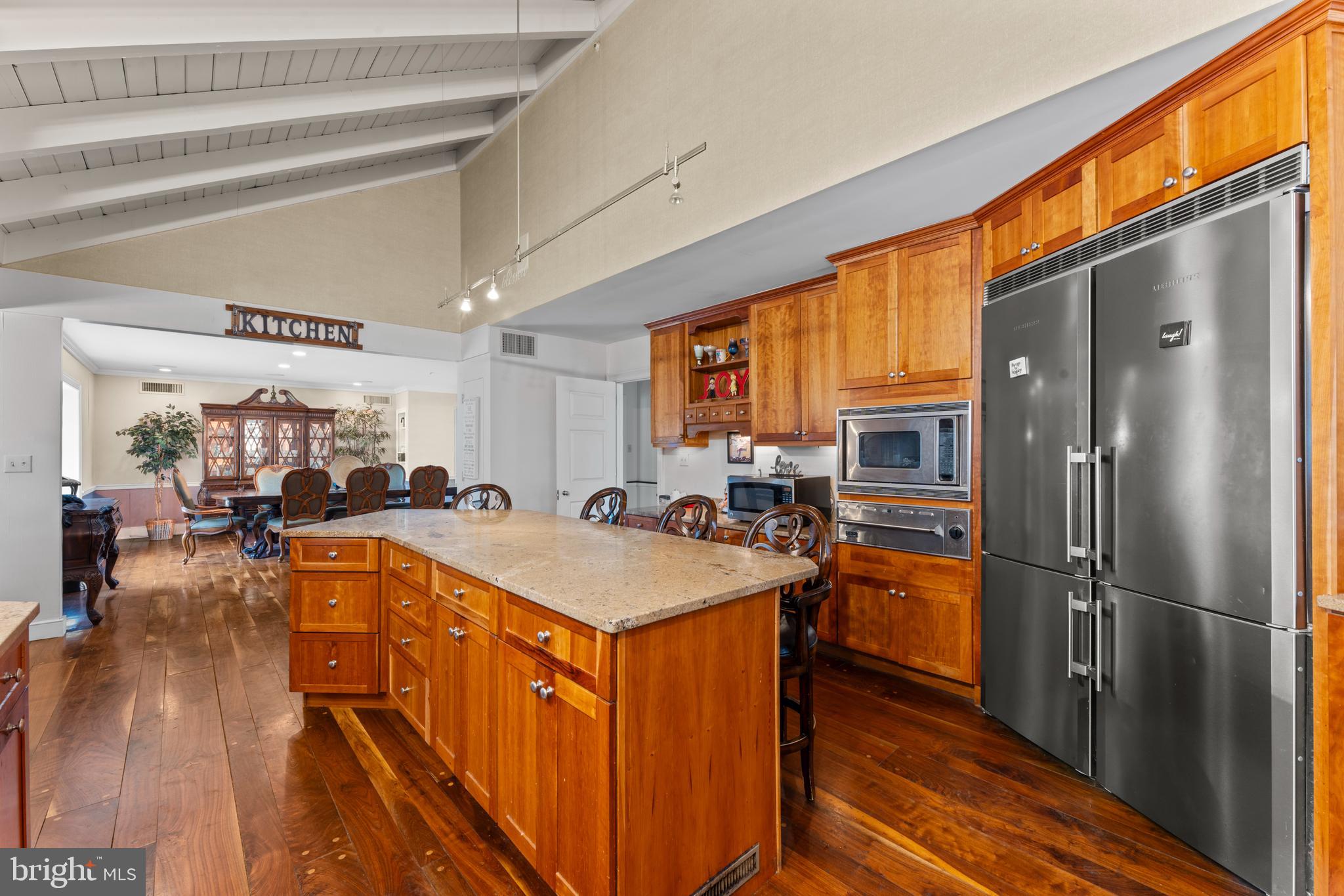 HUNTINGDON VALLEY - Residential