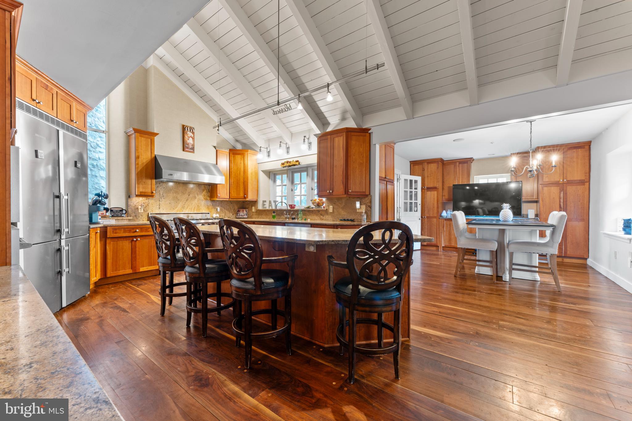 HUNTINGDON VALLEY - Residential