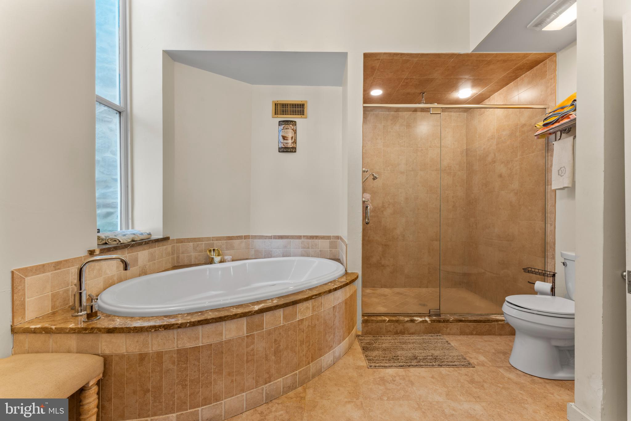 HUNTINGDON VALLEY - Residential