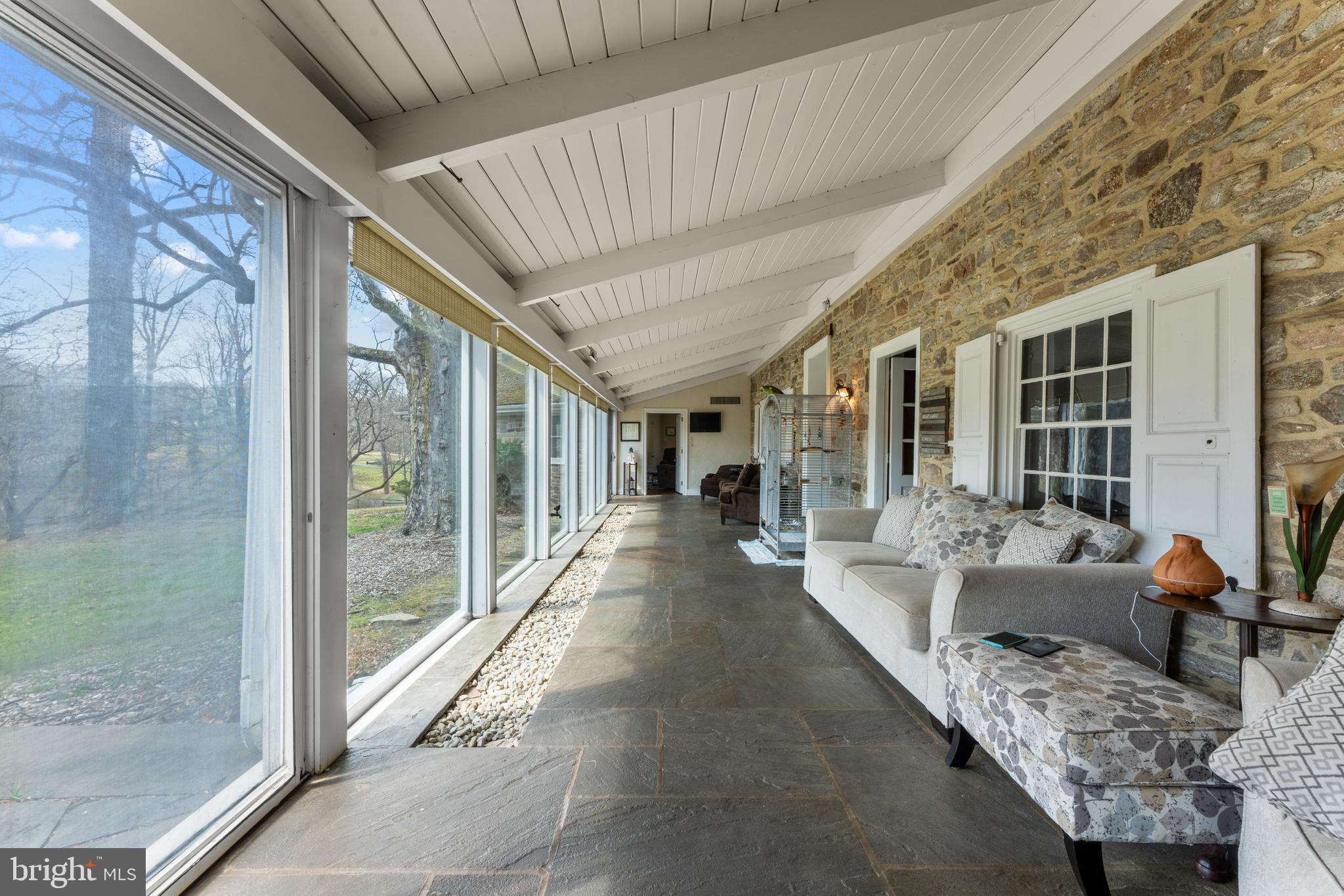 HUNTINGDON VALLEY - Residential