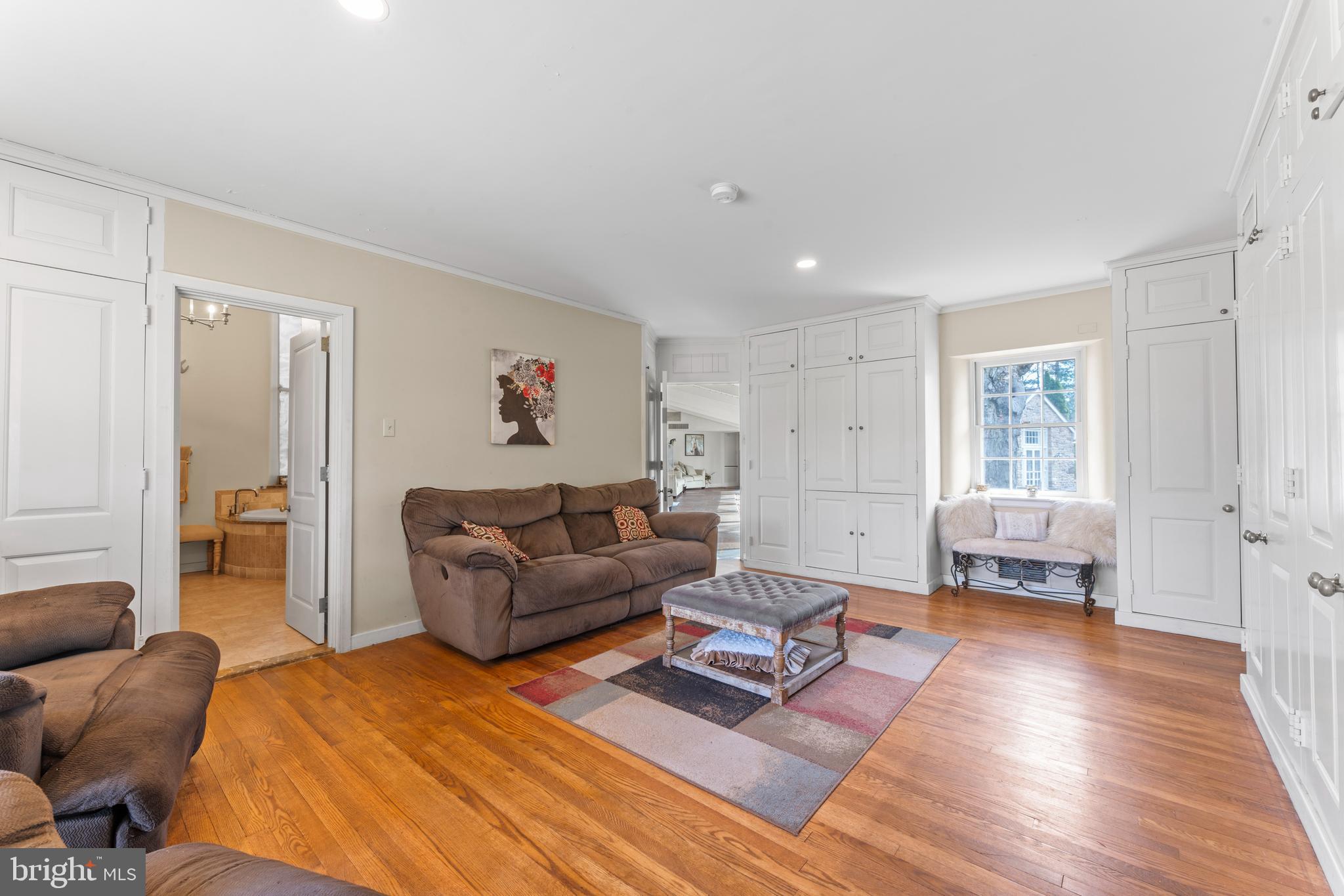 HUNTINGDON VALLEY - Residential