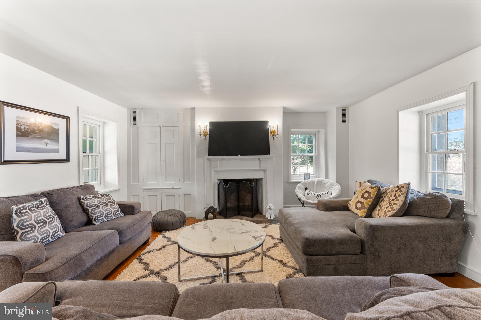 HUNTINGDON VALLEY - Residential