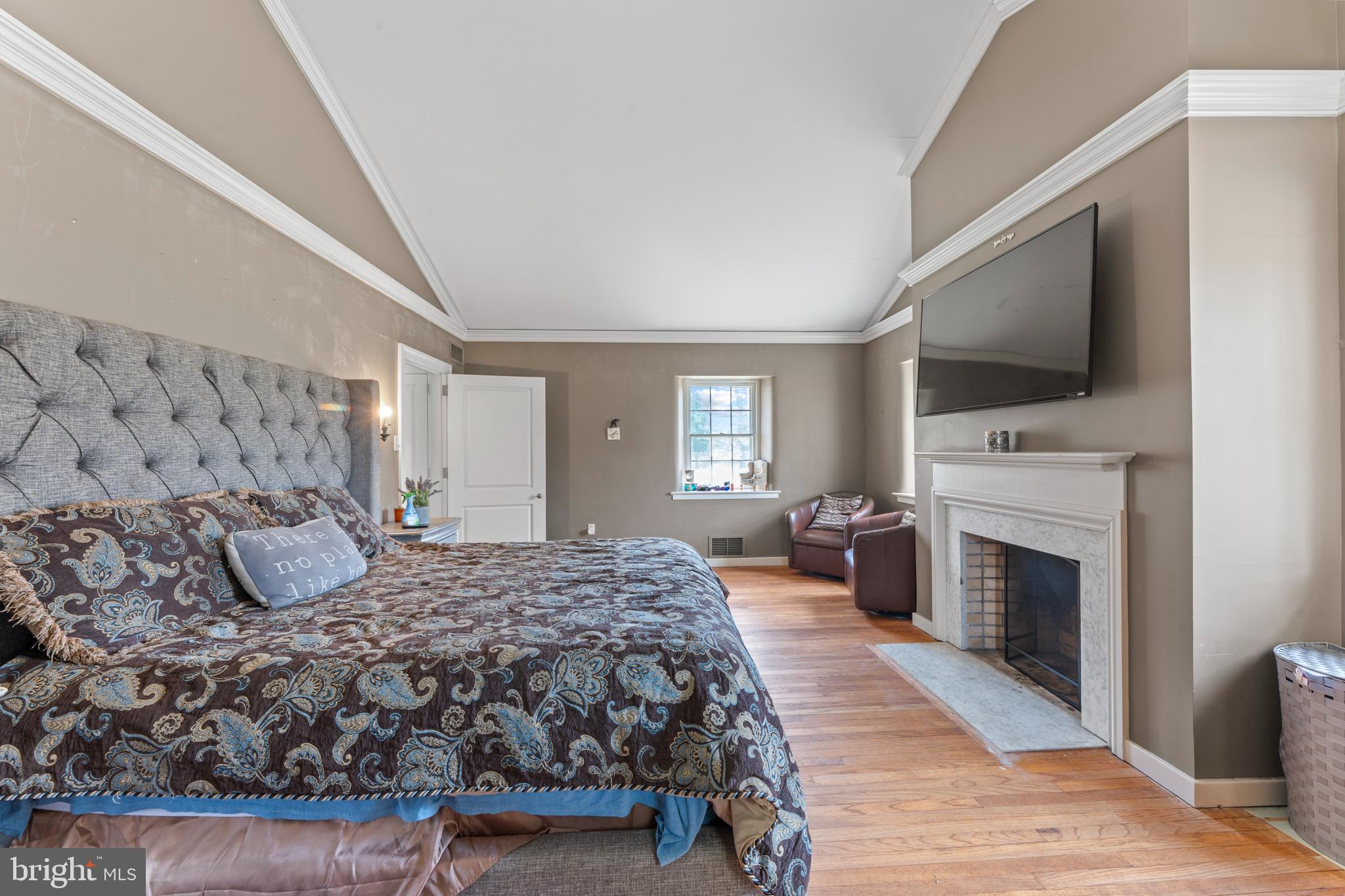 HUNTINGDON VALLEY - Residential