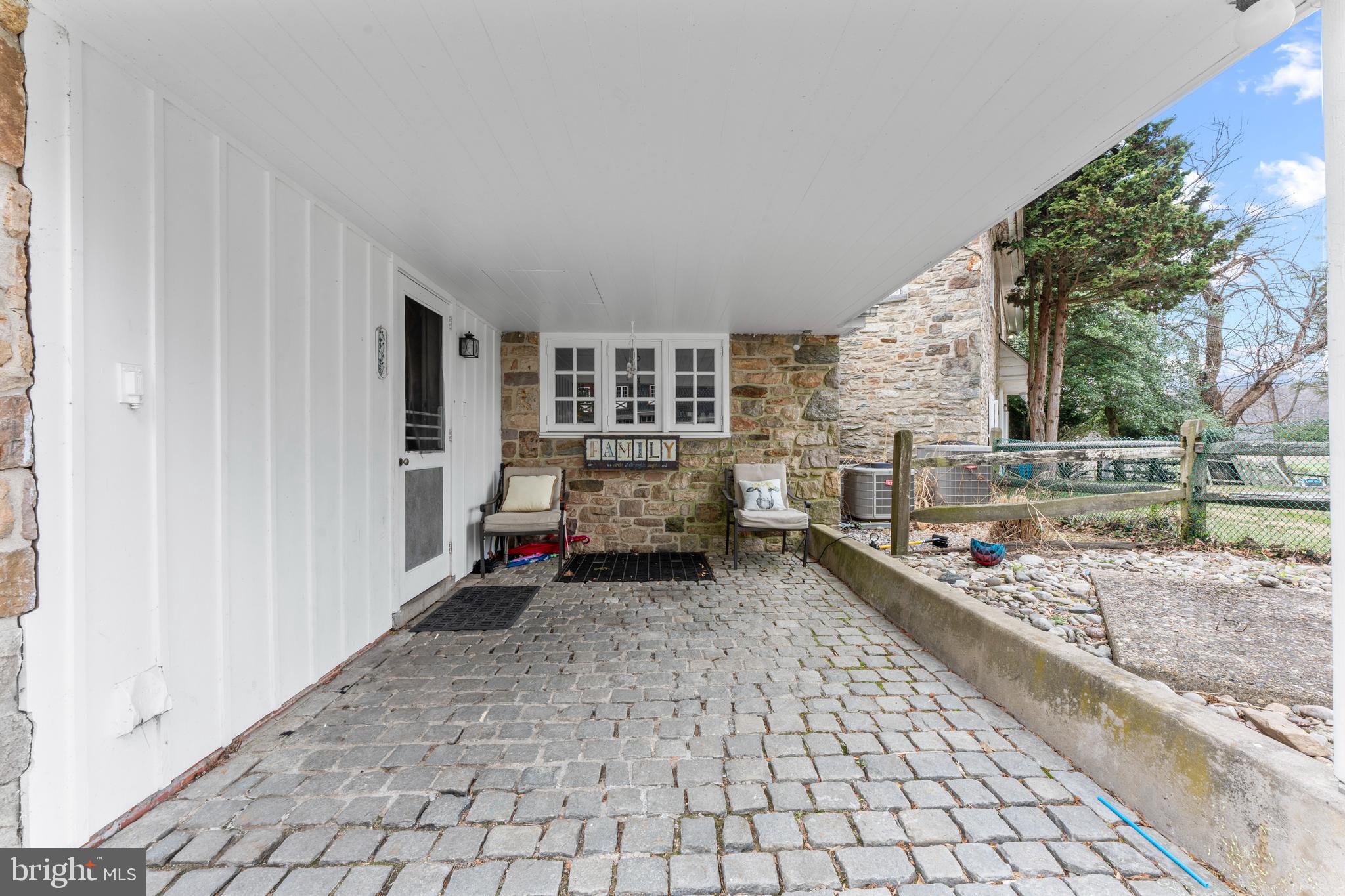HUNTINGDON VALLEY - Residential