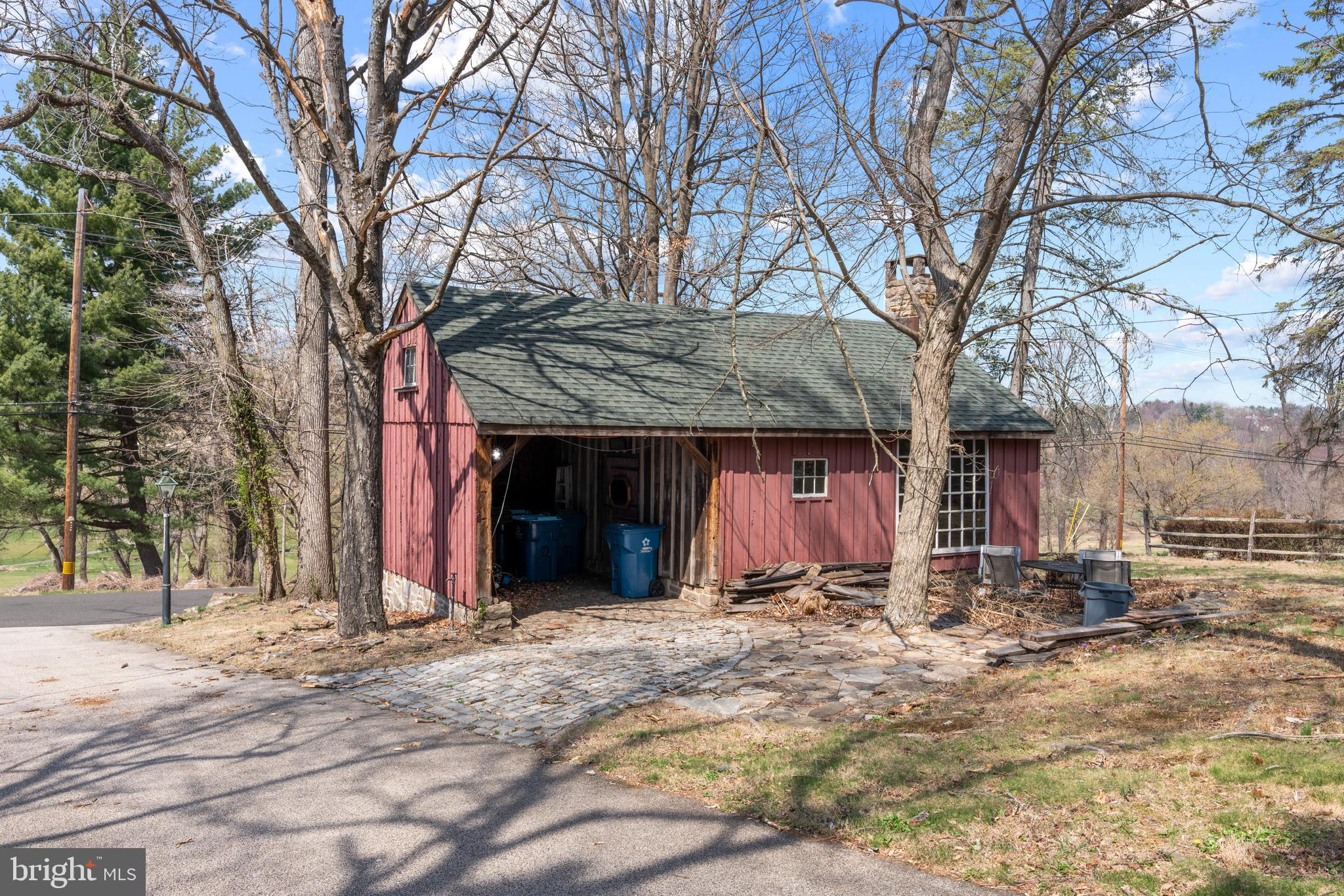 HUNTINGDON VALLEY - Residential