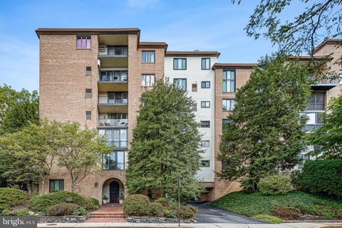 Photo of 1403 Shallcross Avenue #303, WILMINGTON, DE 19806 (MLS # DENC2089978)