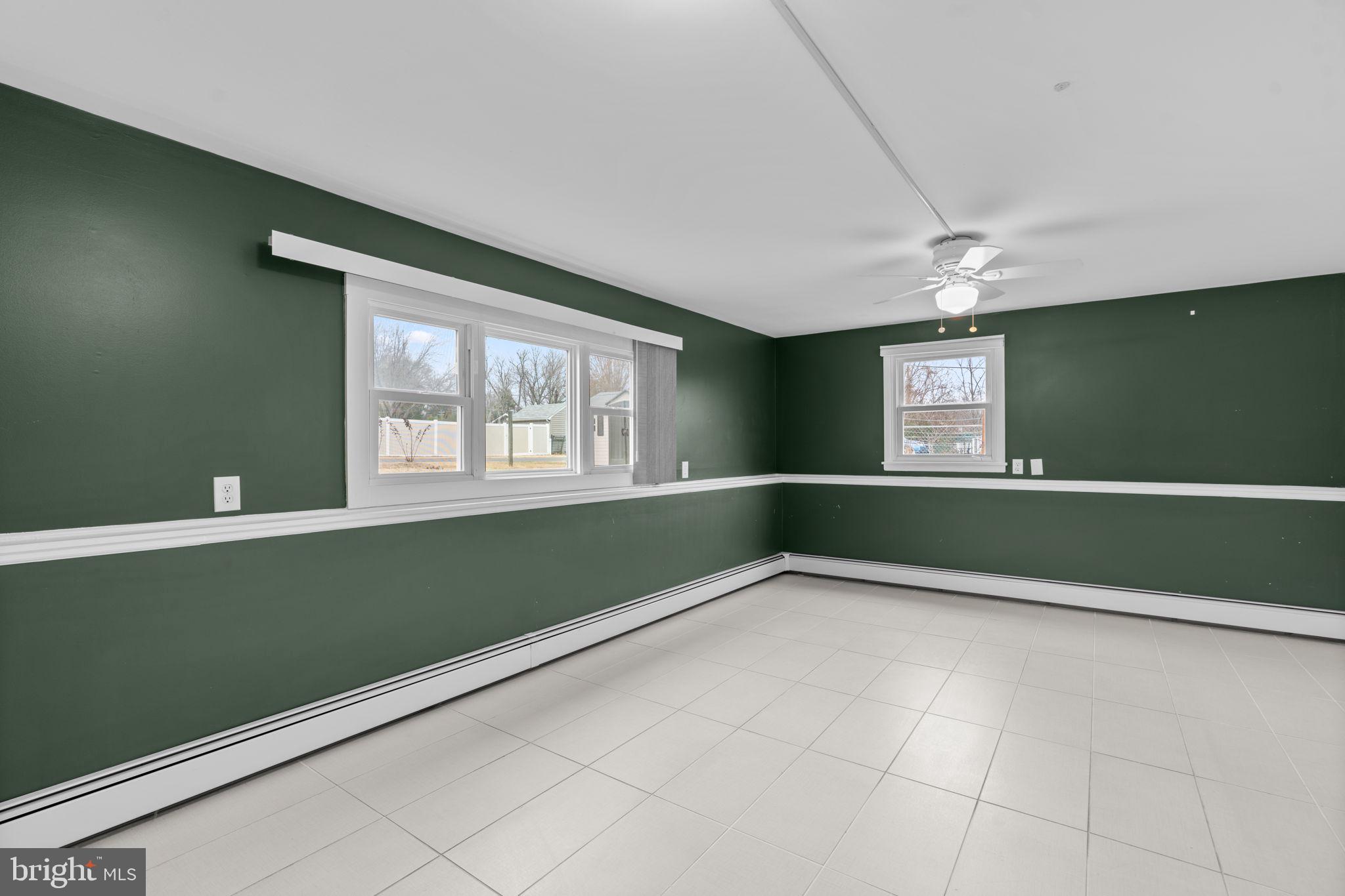 SOUTH RIVER PARK - Residential