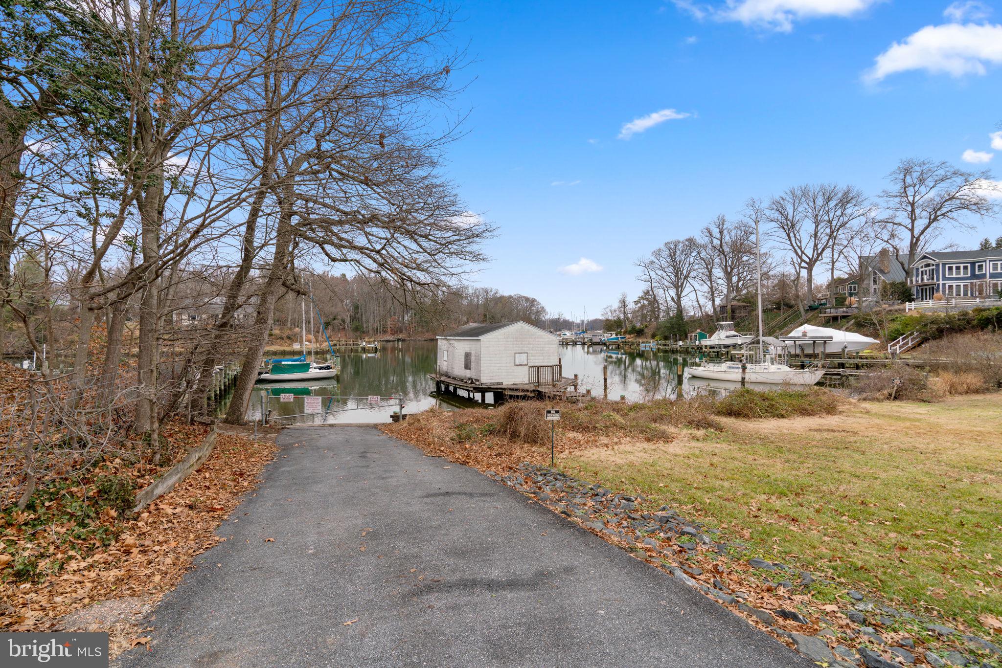 SOUTH RIVER PARK - Residential