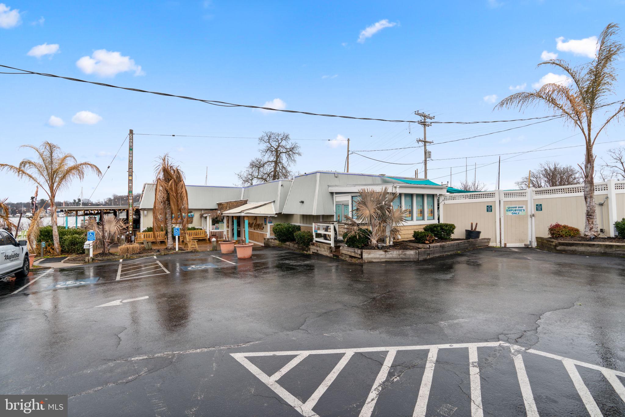 SOUTH RIVER PARK - Residential