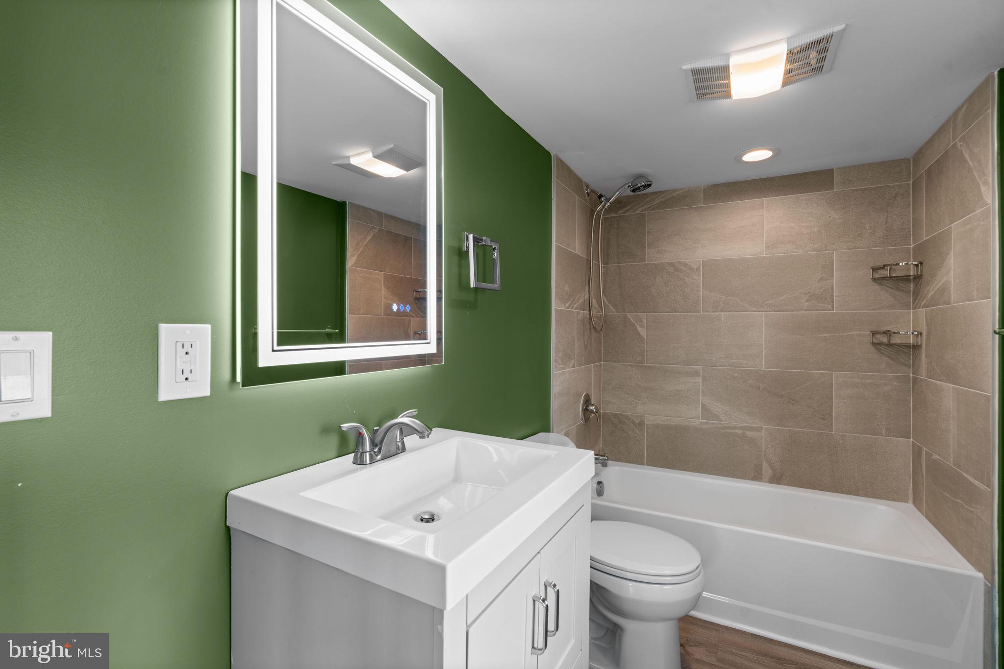 SOUTH RIVER PARK - Residential