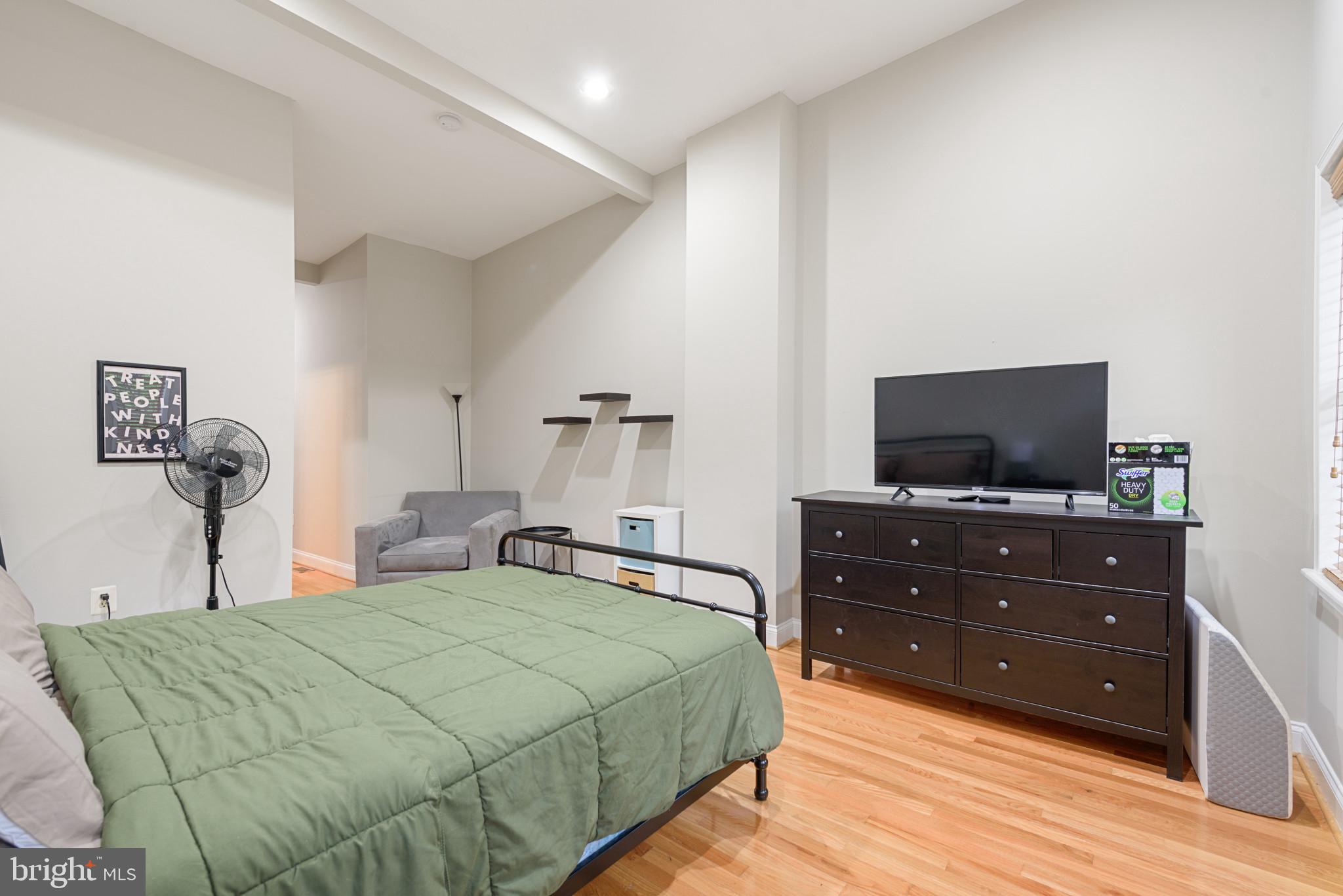 FEDERAL HILL HISTORIC DISTRICT - Residential Lease