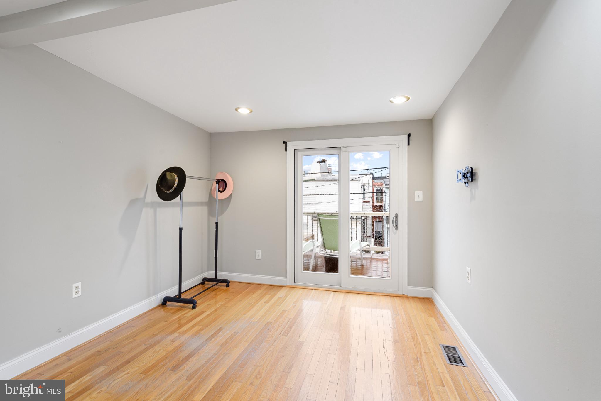 FEDERAL HILL HISTORIC DISTRICT - Residential Lease
