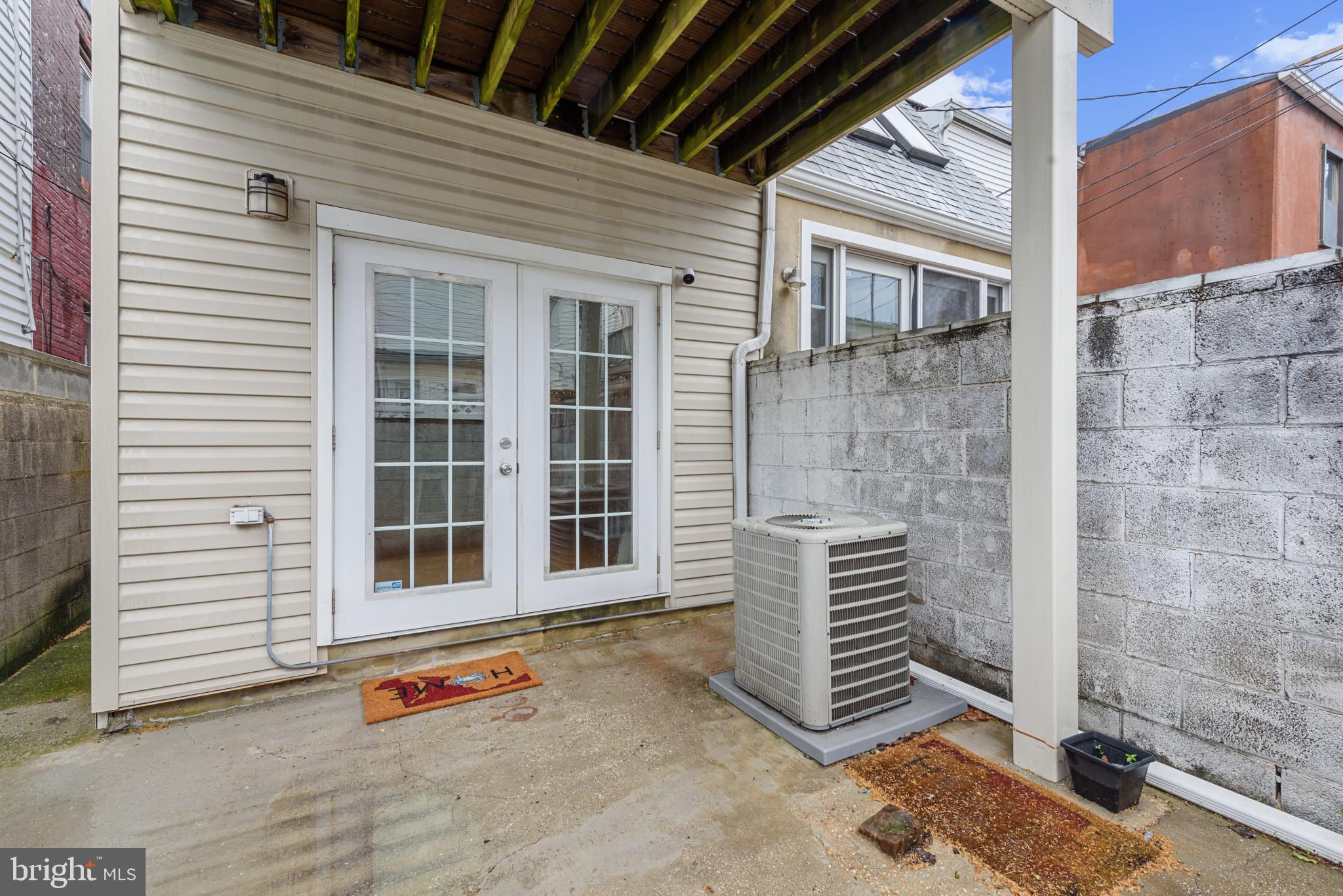 FEDERAL HILL HISTORIC DISTRICT - Residential Lease