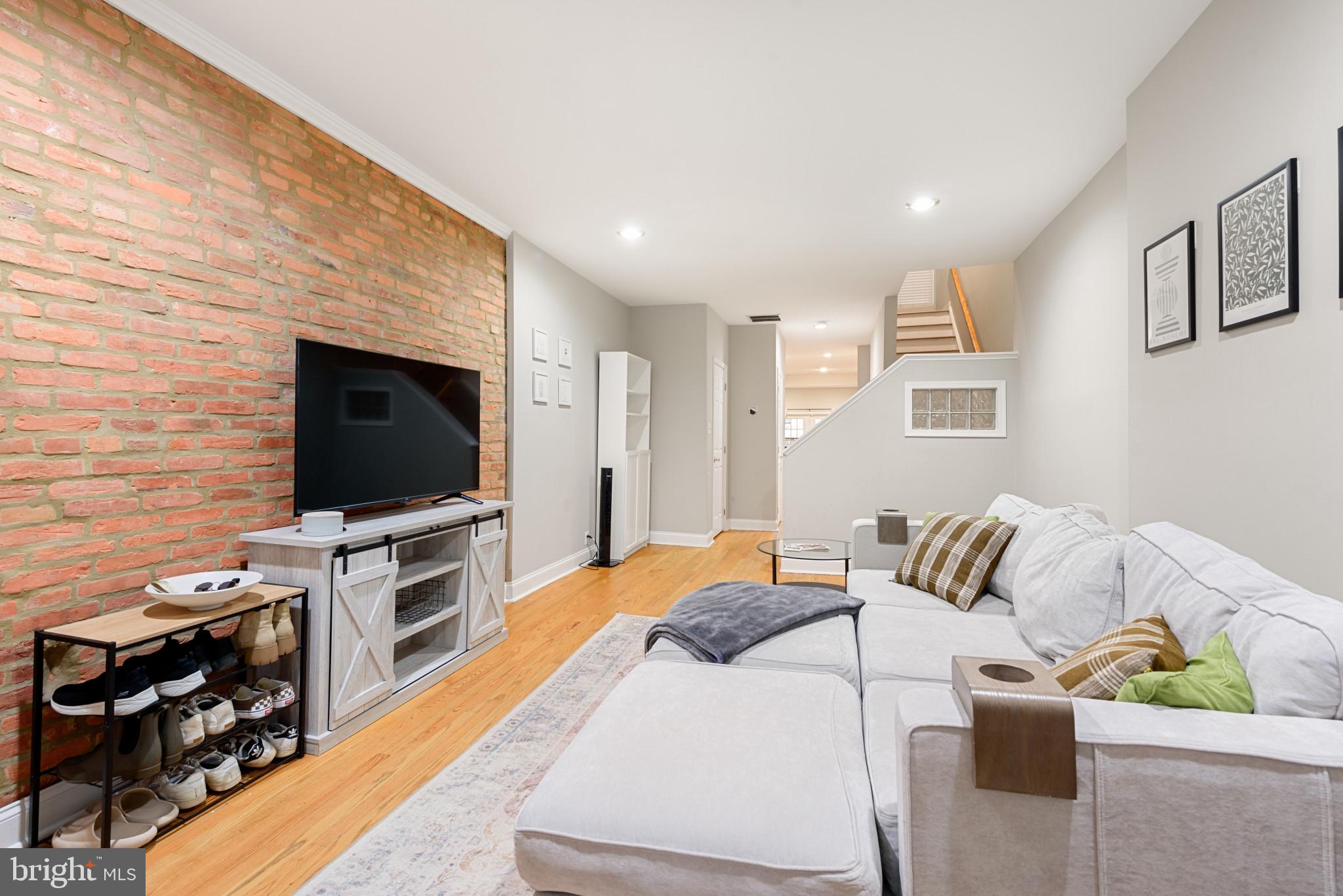 FEDERAL HILL HISTORIC DISTRICT - Residential Lease