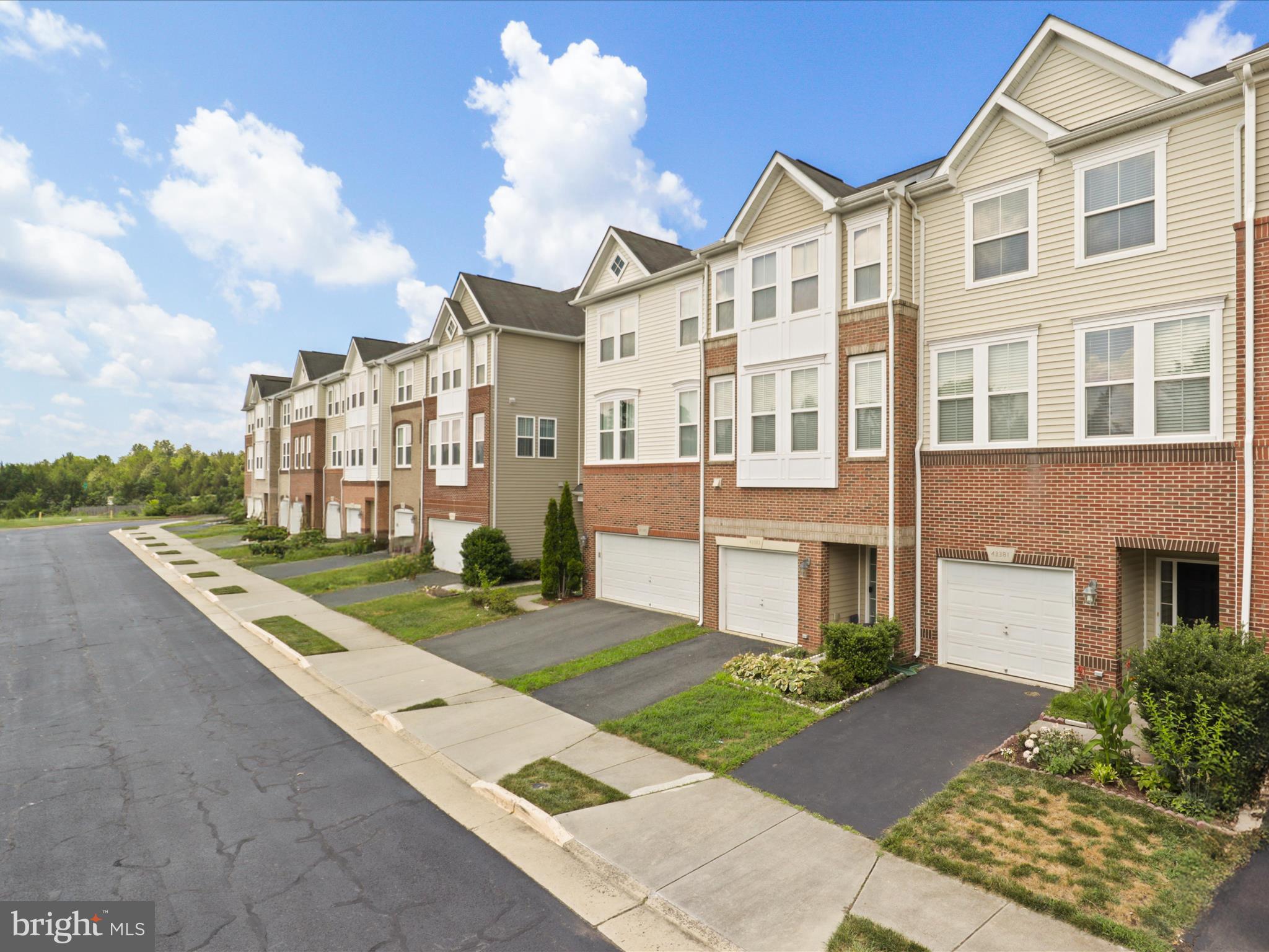 43381 RICKENBACKER SQUARE