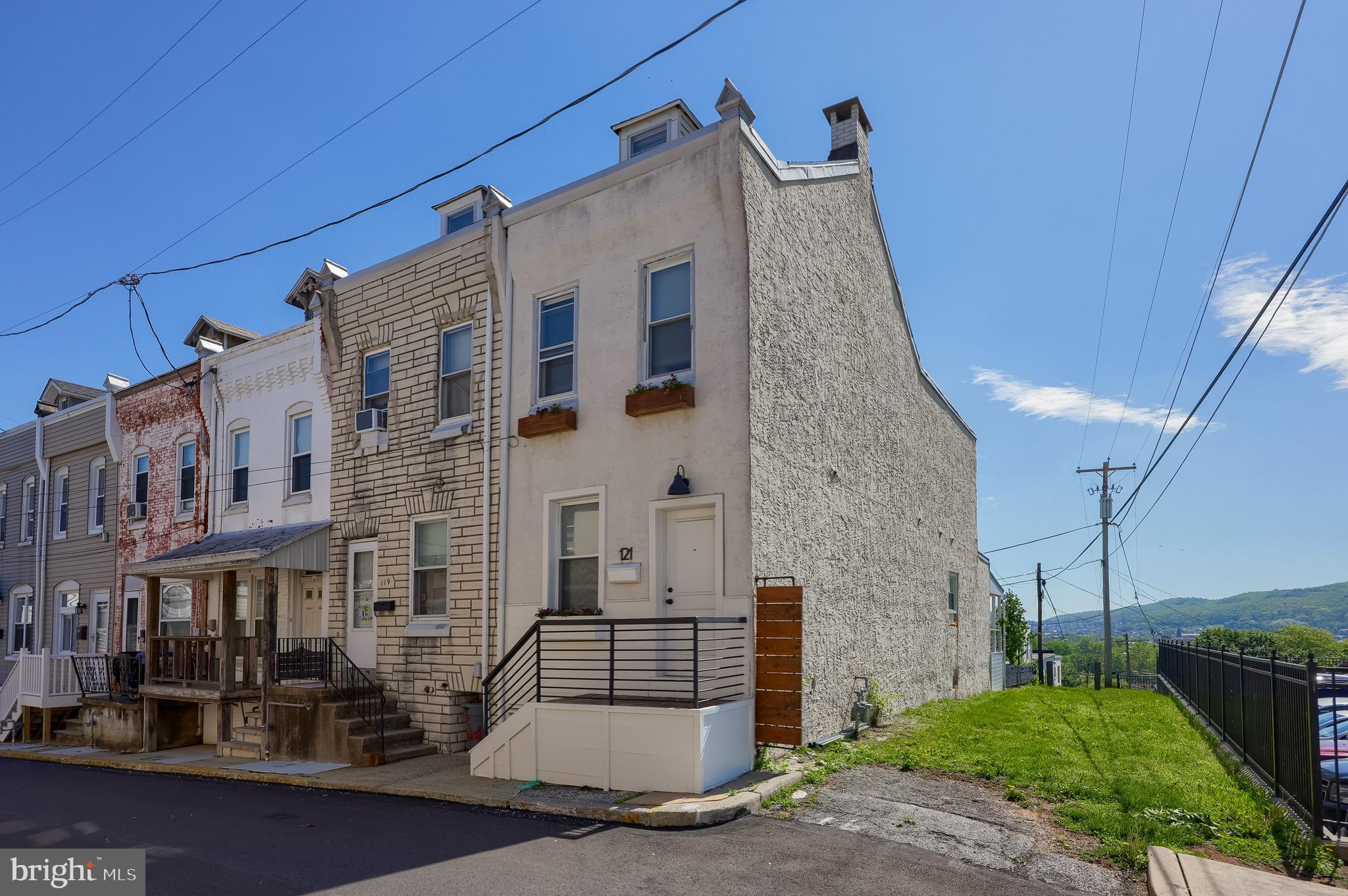 121 OBOLD STREET