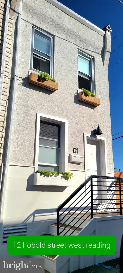 MLS: PABK2057044