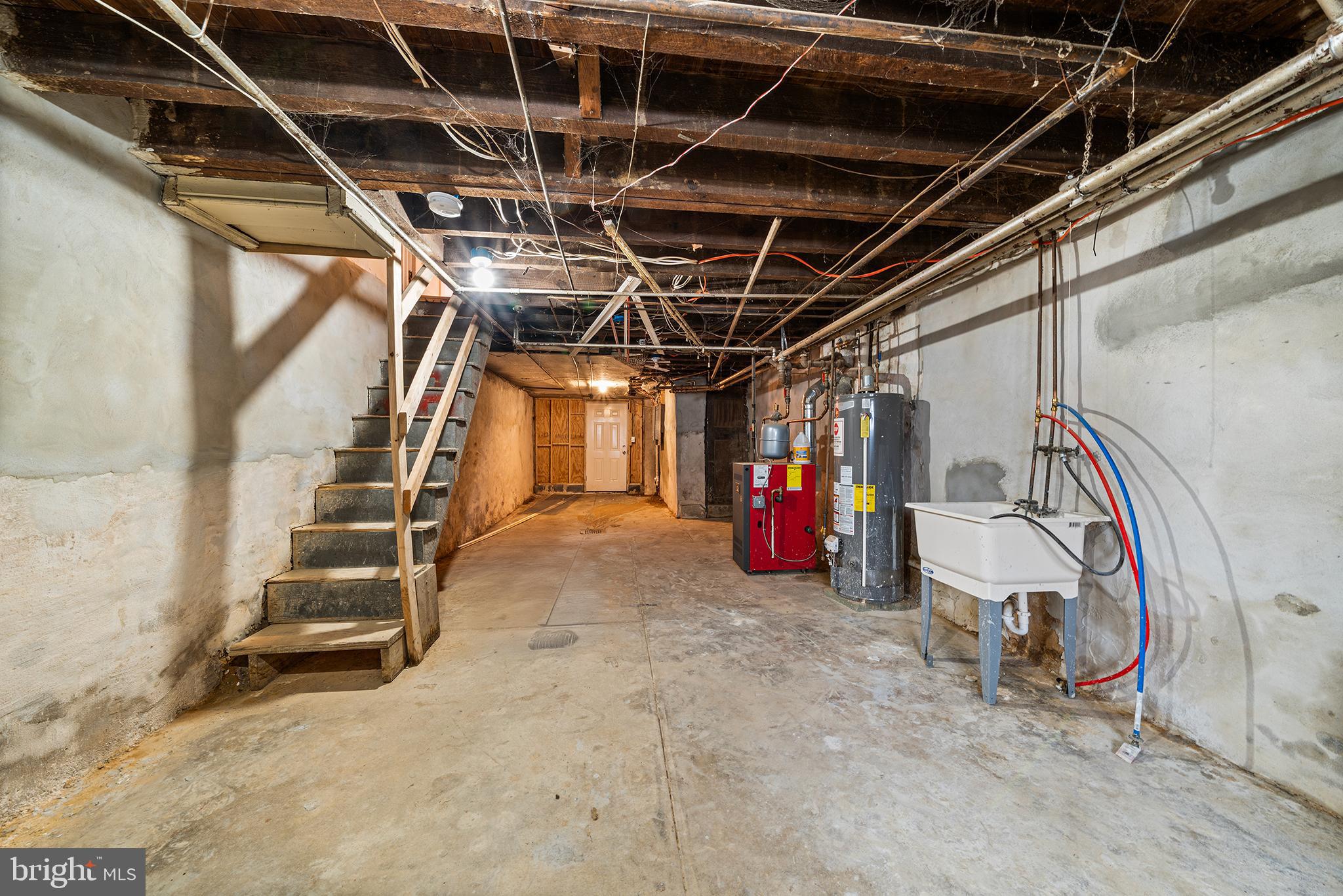 LAWNCREST - Residential