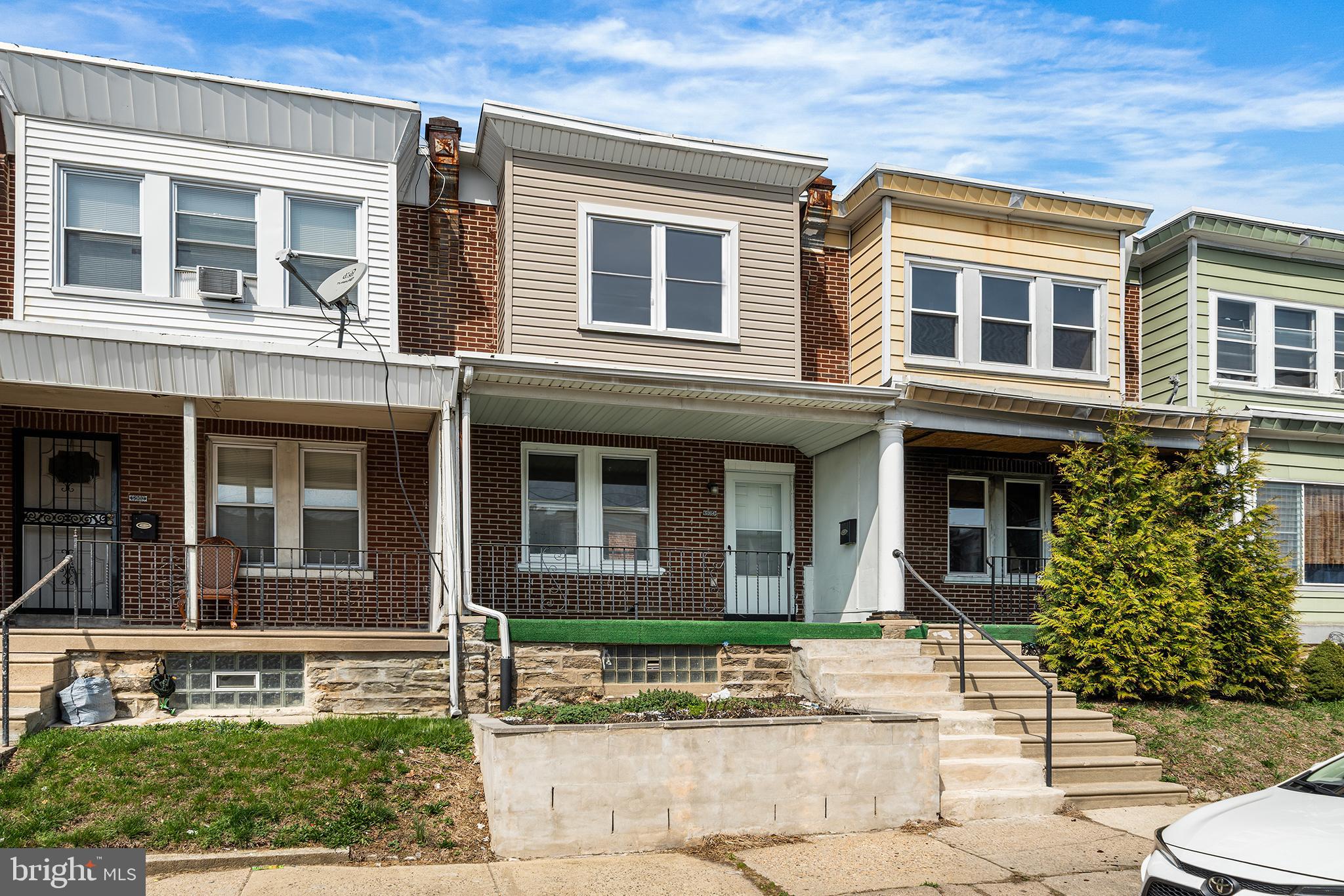 LAWNCREST - Residential