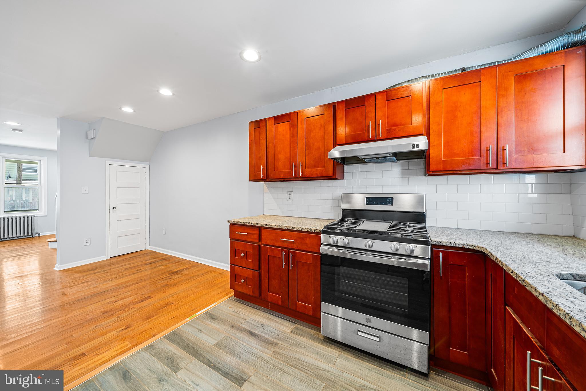 LAWNCREST - Residential