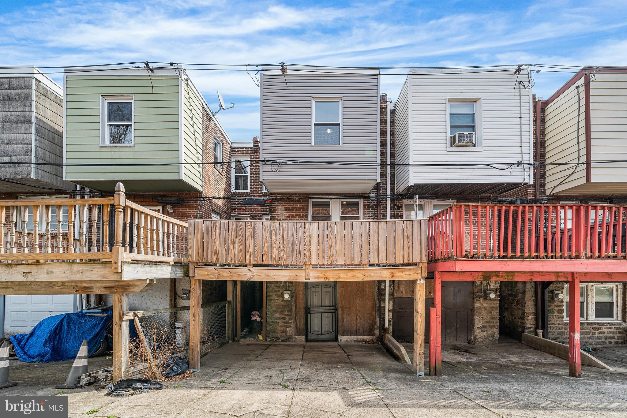 LAWNCREST - Residential