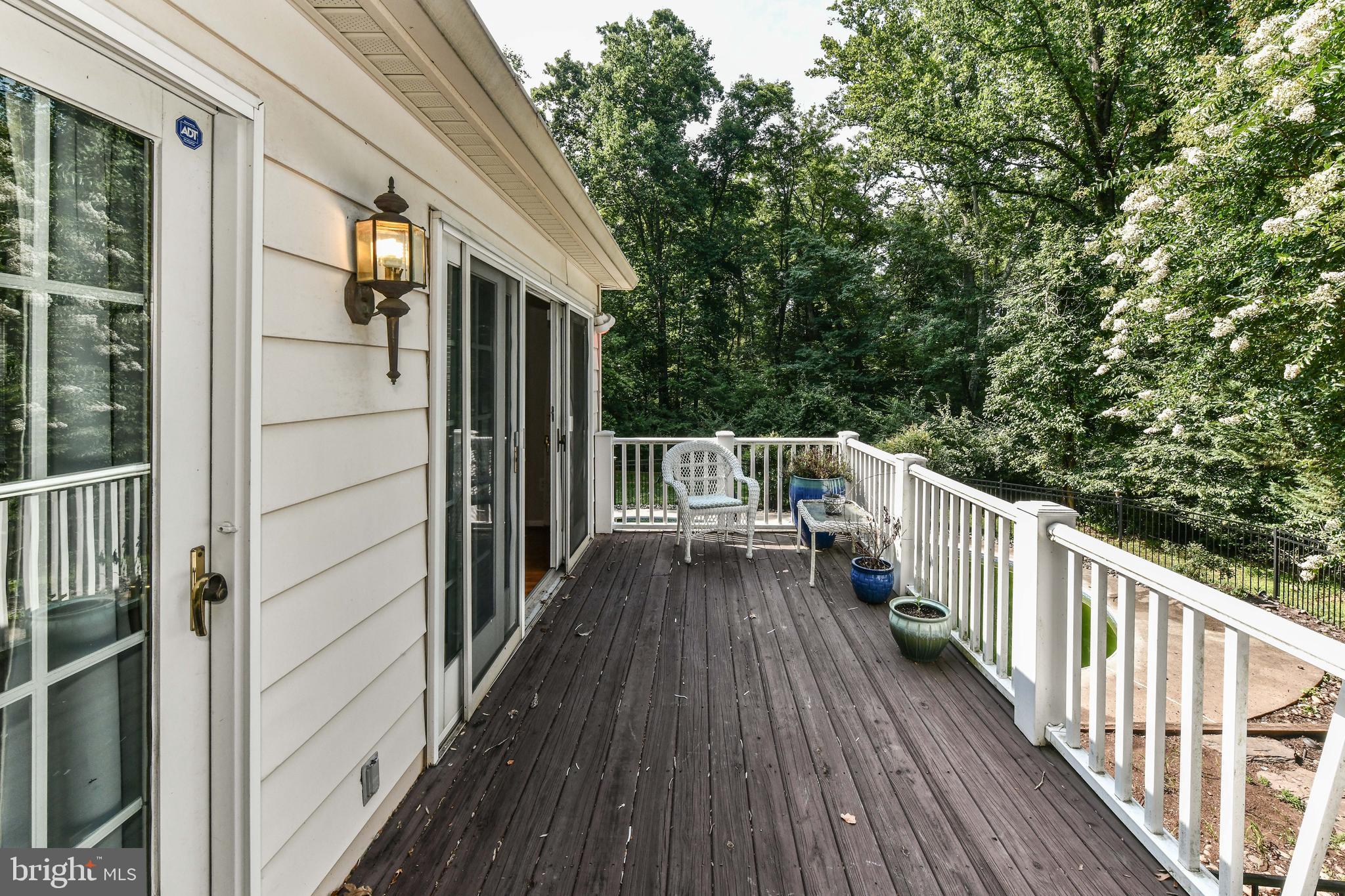 HOLLY KNOLL - Residential Lease