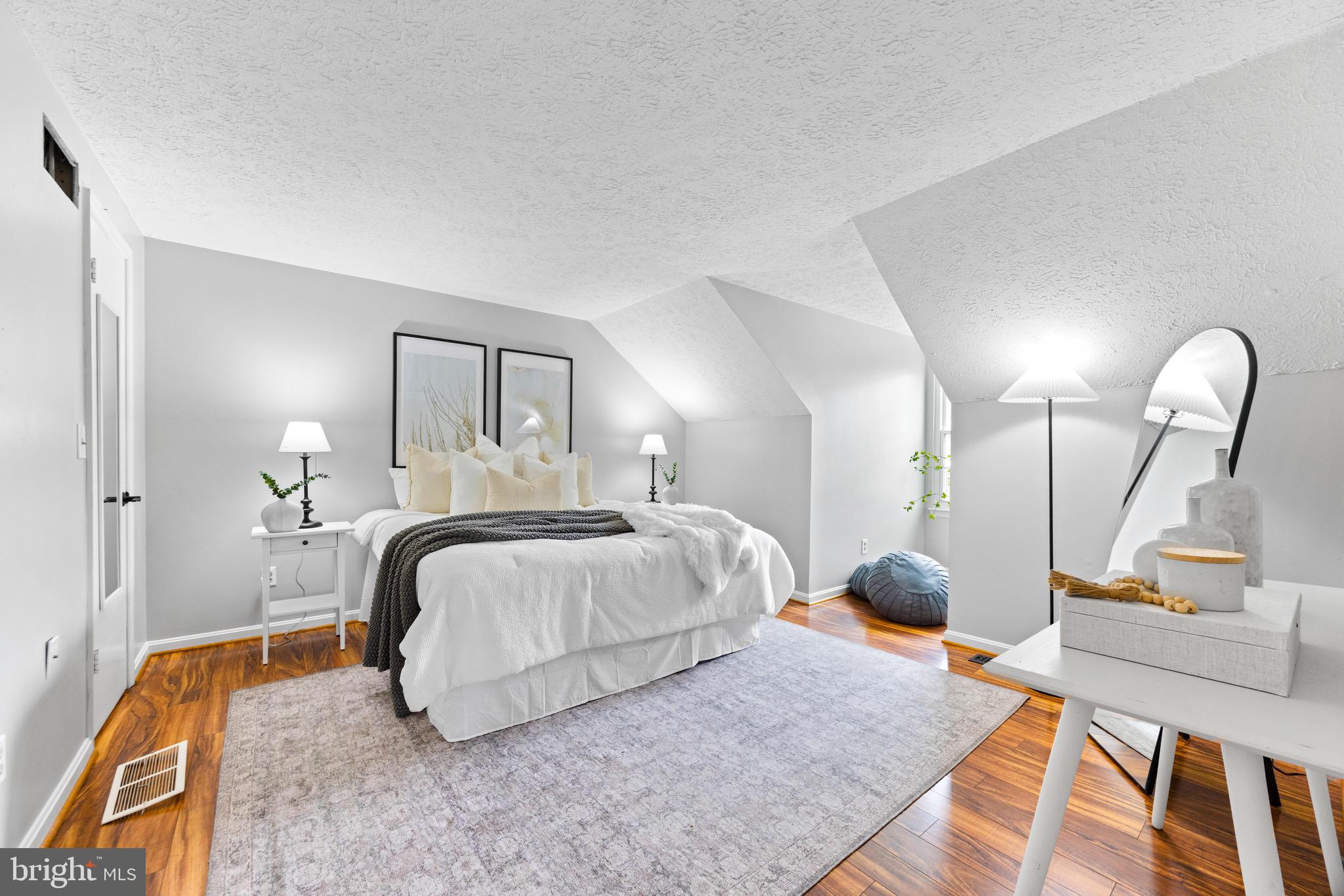 OLD FIELDS - Residential