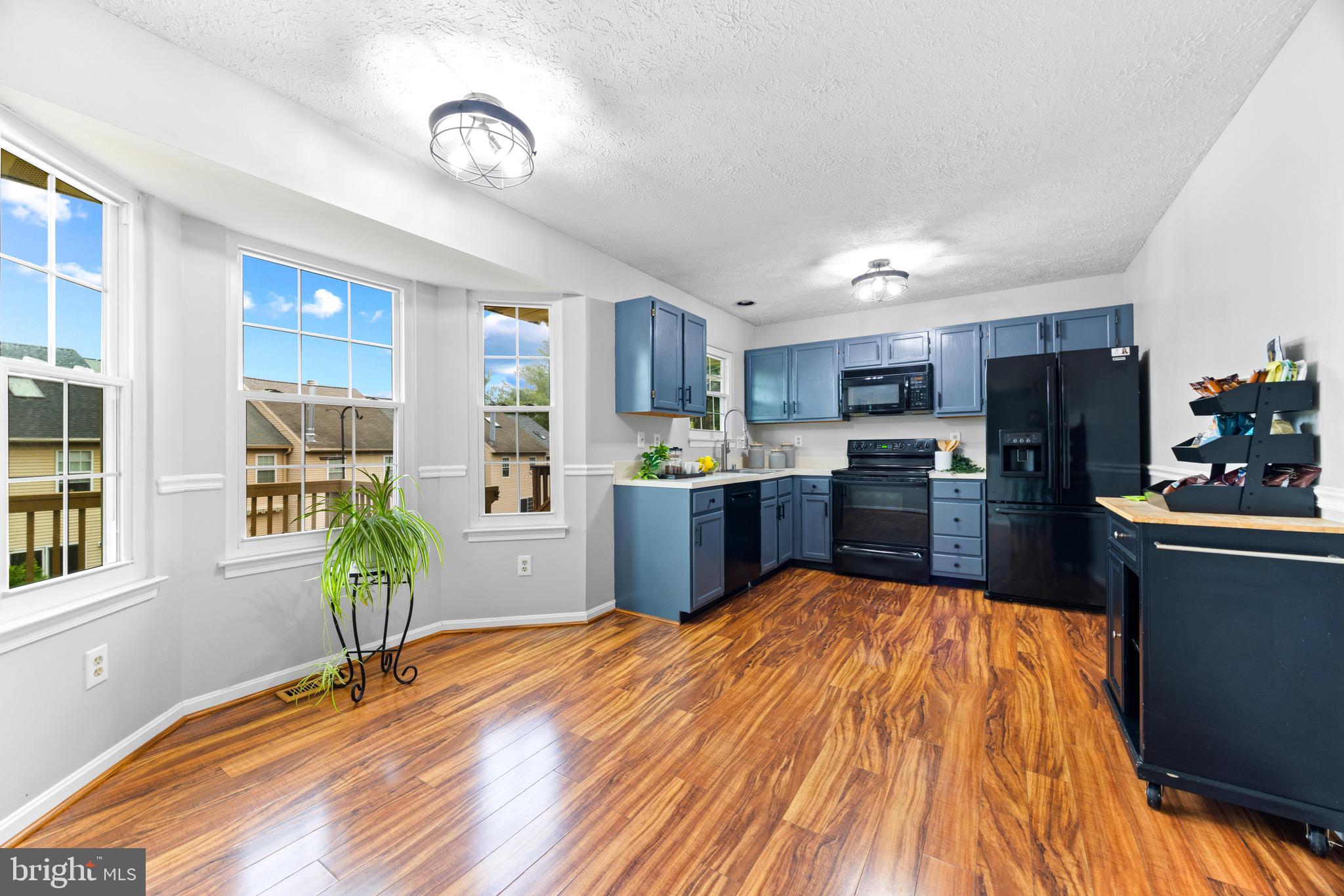 OLD FIELDS - Residential