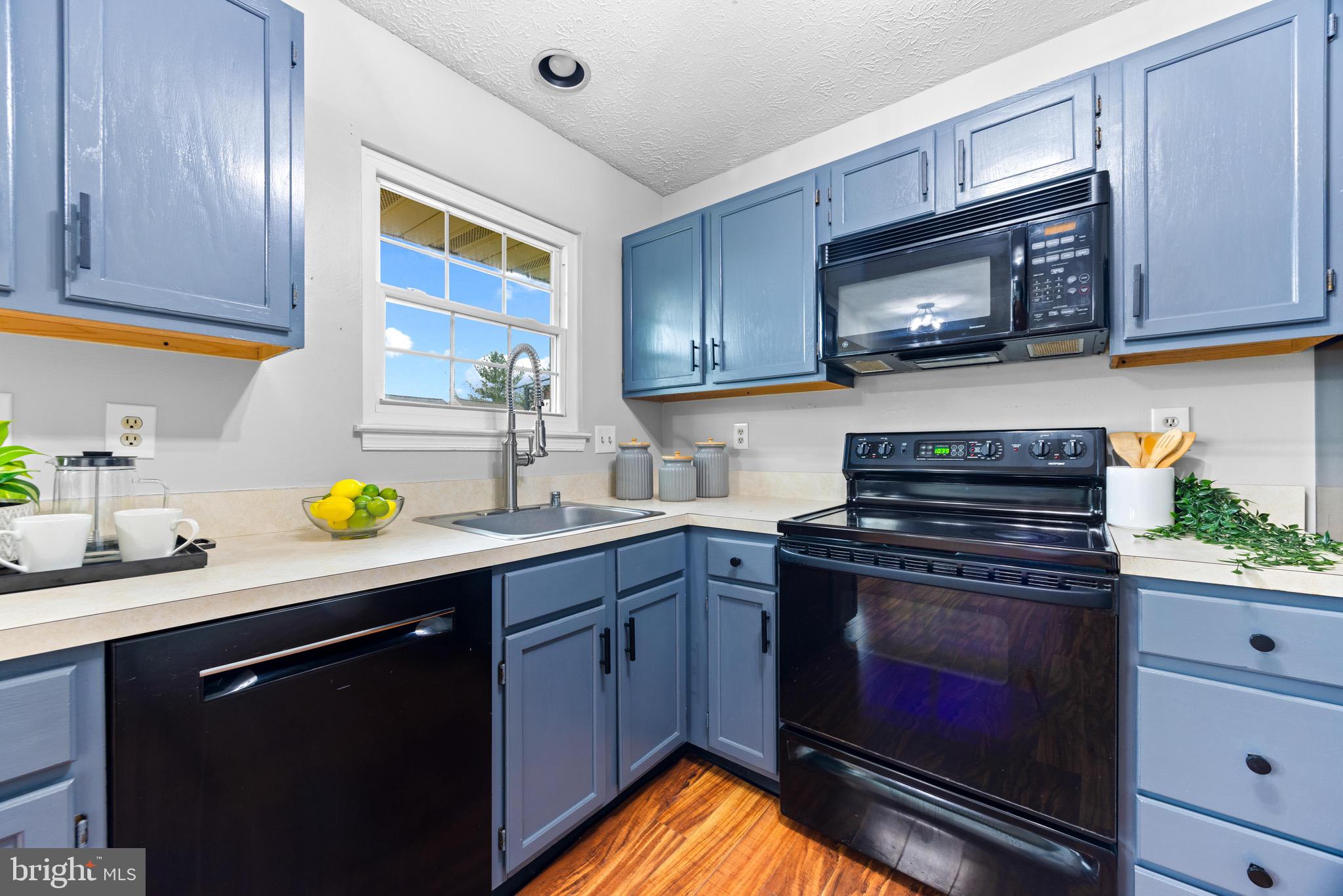 OLD FIELDS - Residential