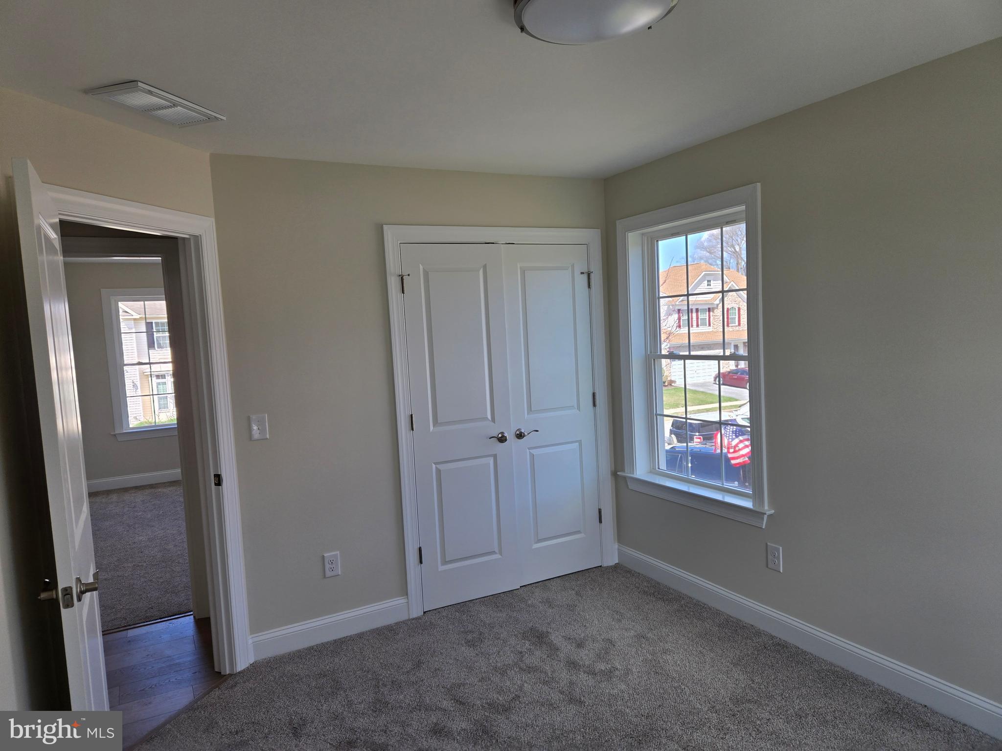 HICKORY HOLLOW - Residential